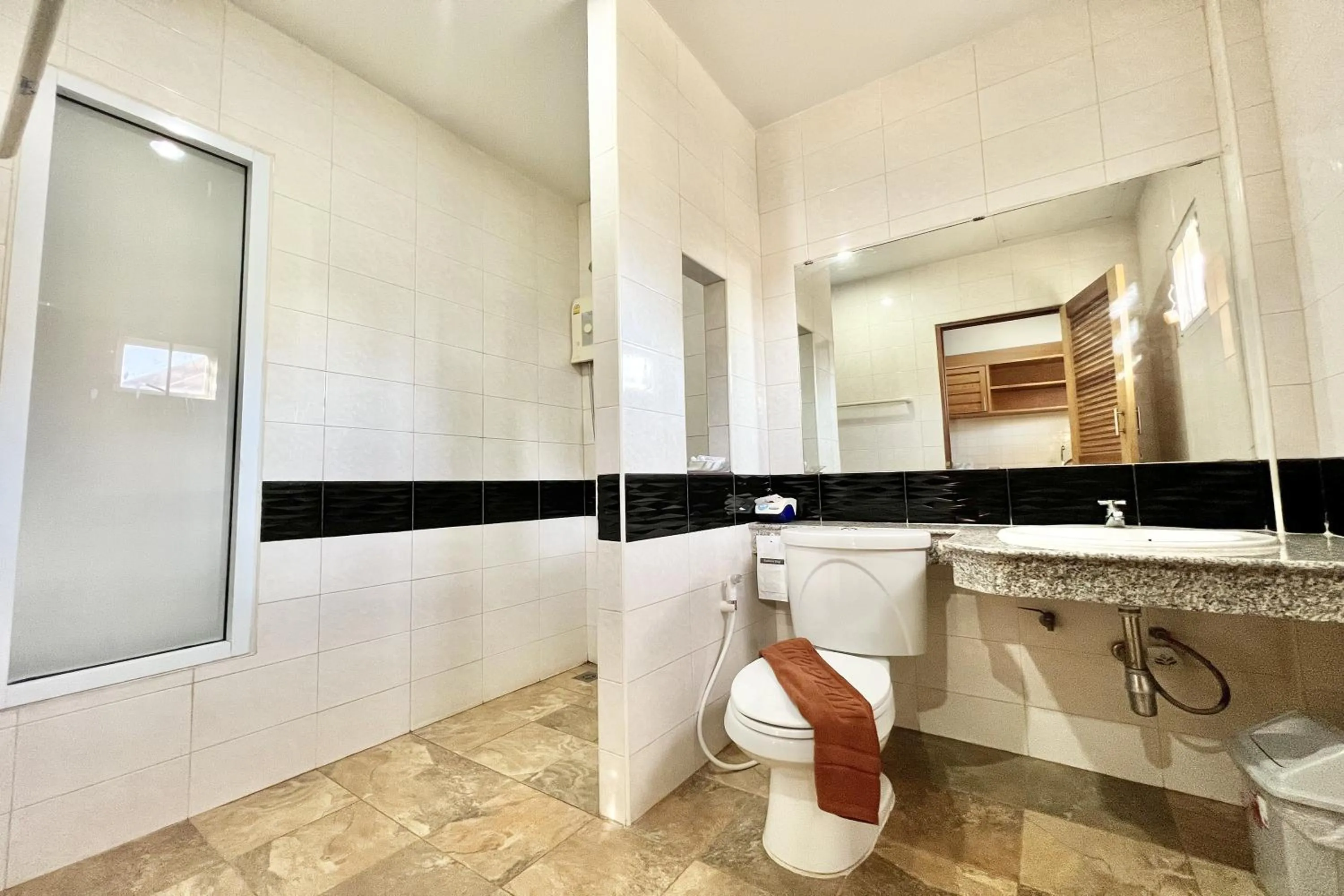 Toilet in Ruentara Resort & Villa