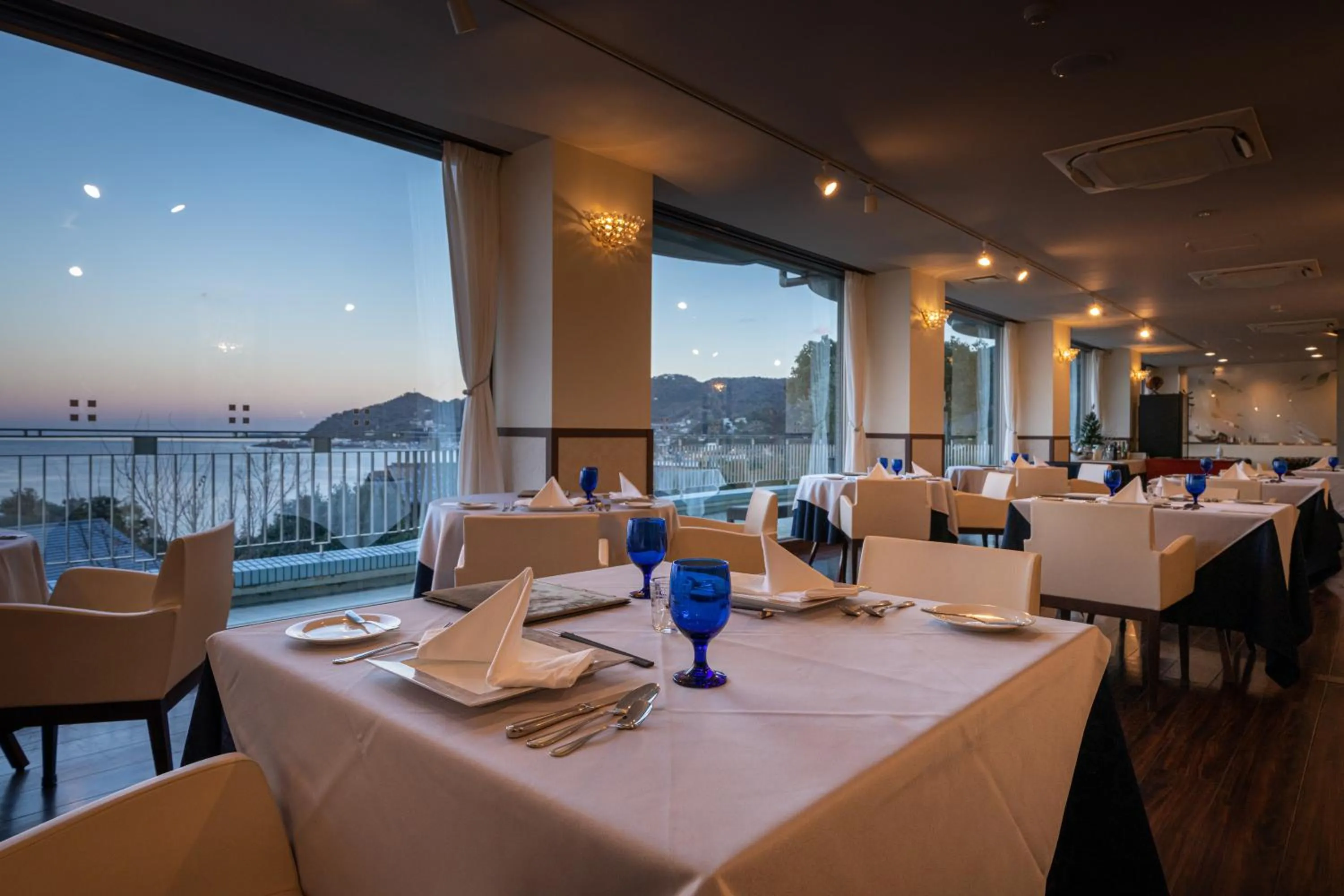 Restaurant/places to eat in Auberge Fontaine Bleau Atami