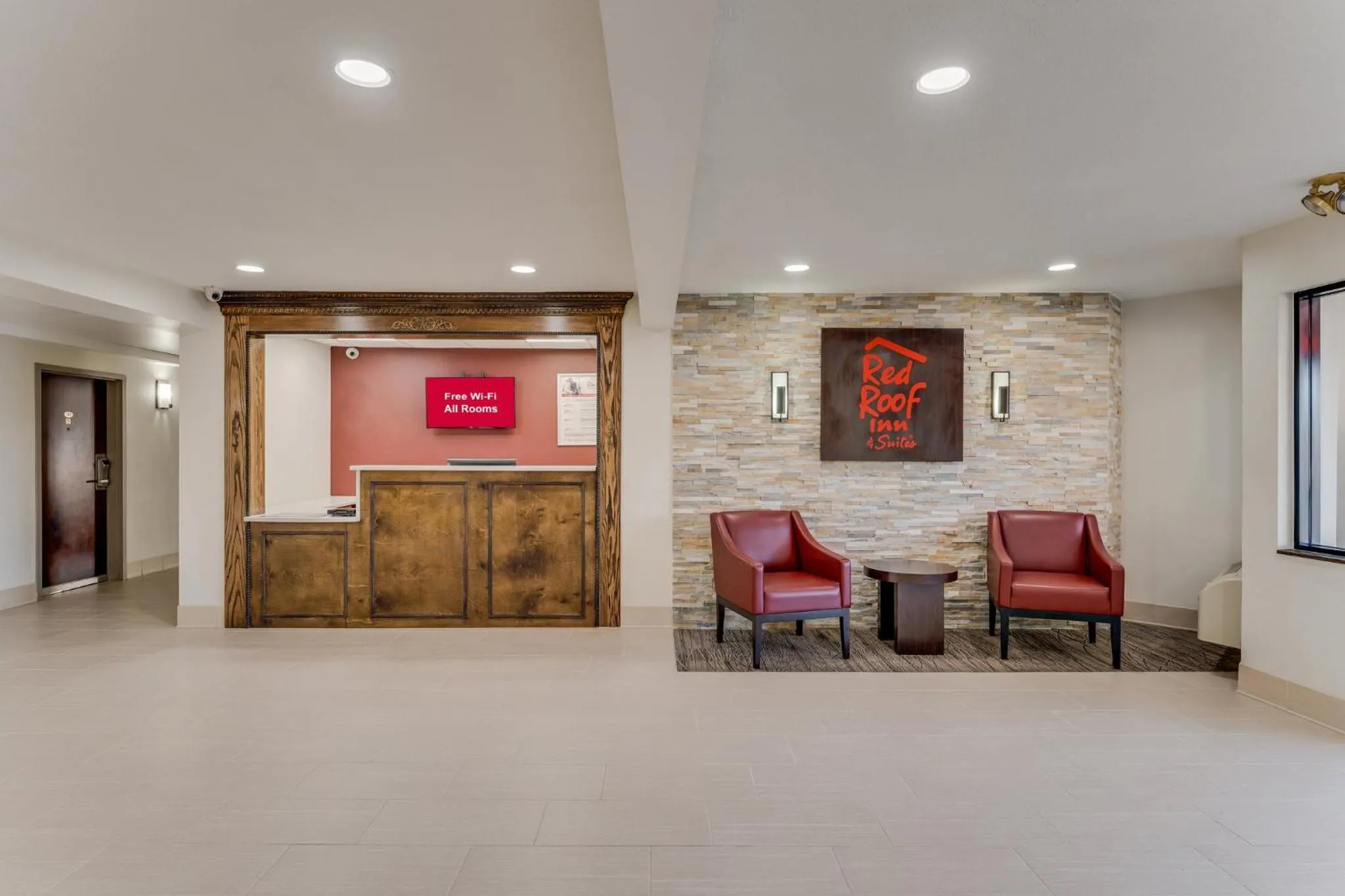 Lobby or reception in Red Roof Inn & Suites Newport - Middletown, RI