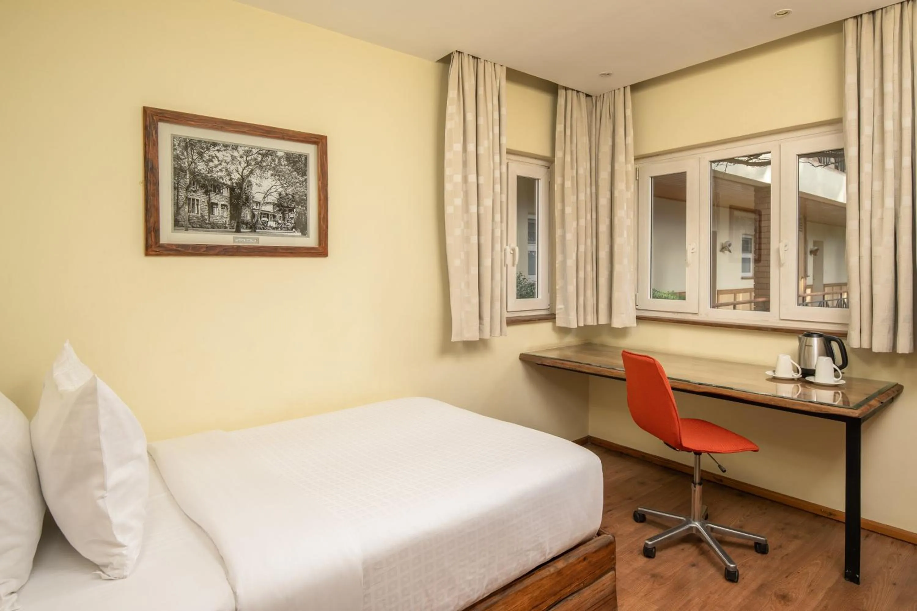 Photo of the whole room, Bed in Fairview Nairobi