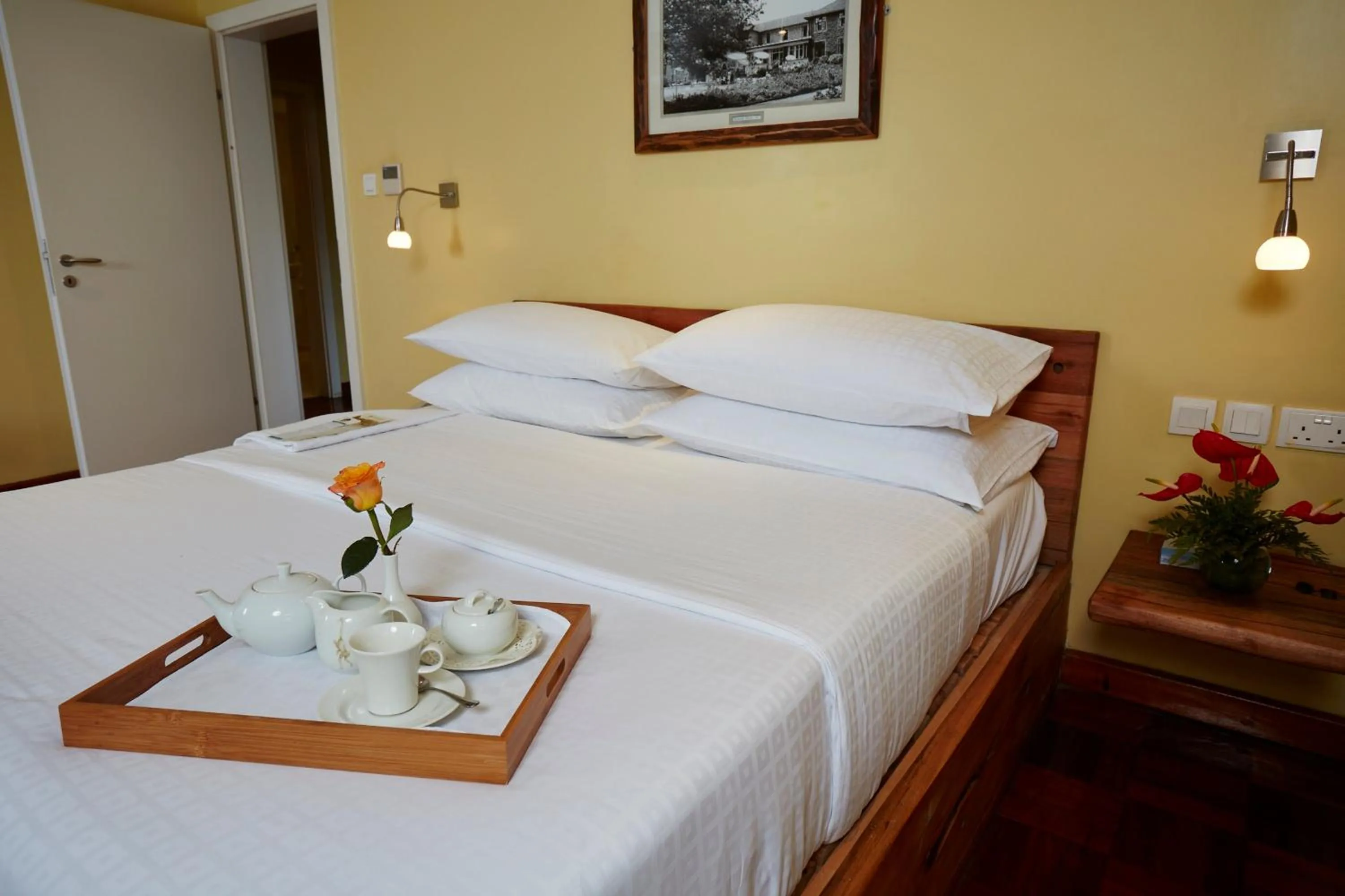 Photo of the whole room, Bed in Fairview Nairobi