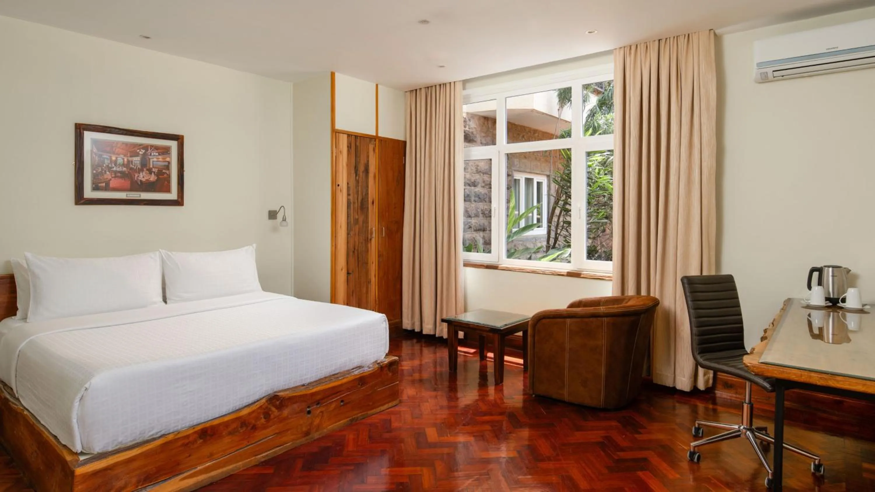 Photo of the whole room, Bed in Fairview Nairobi