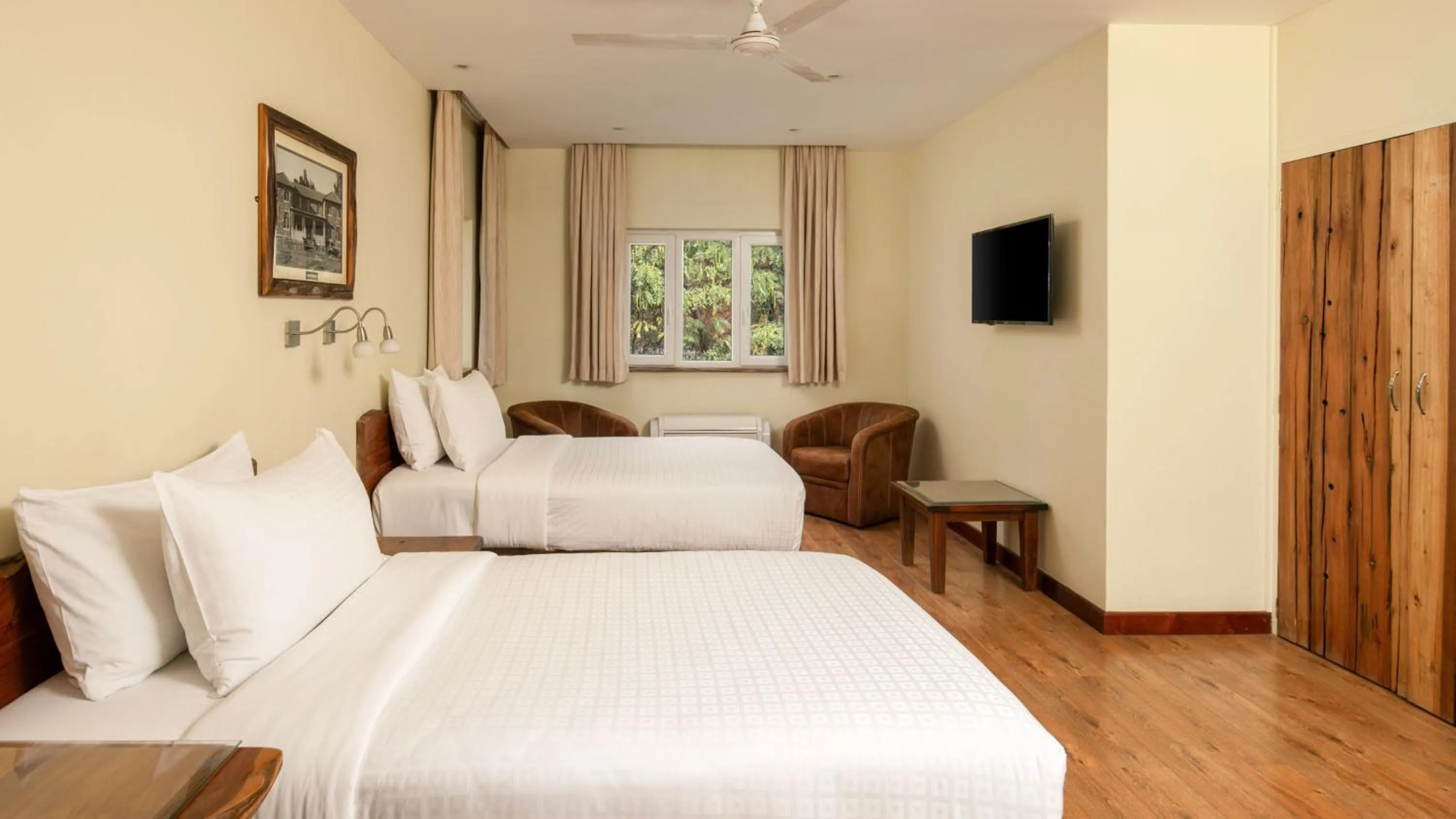 Photo of the whole room, Bed in Fairview Nairobi