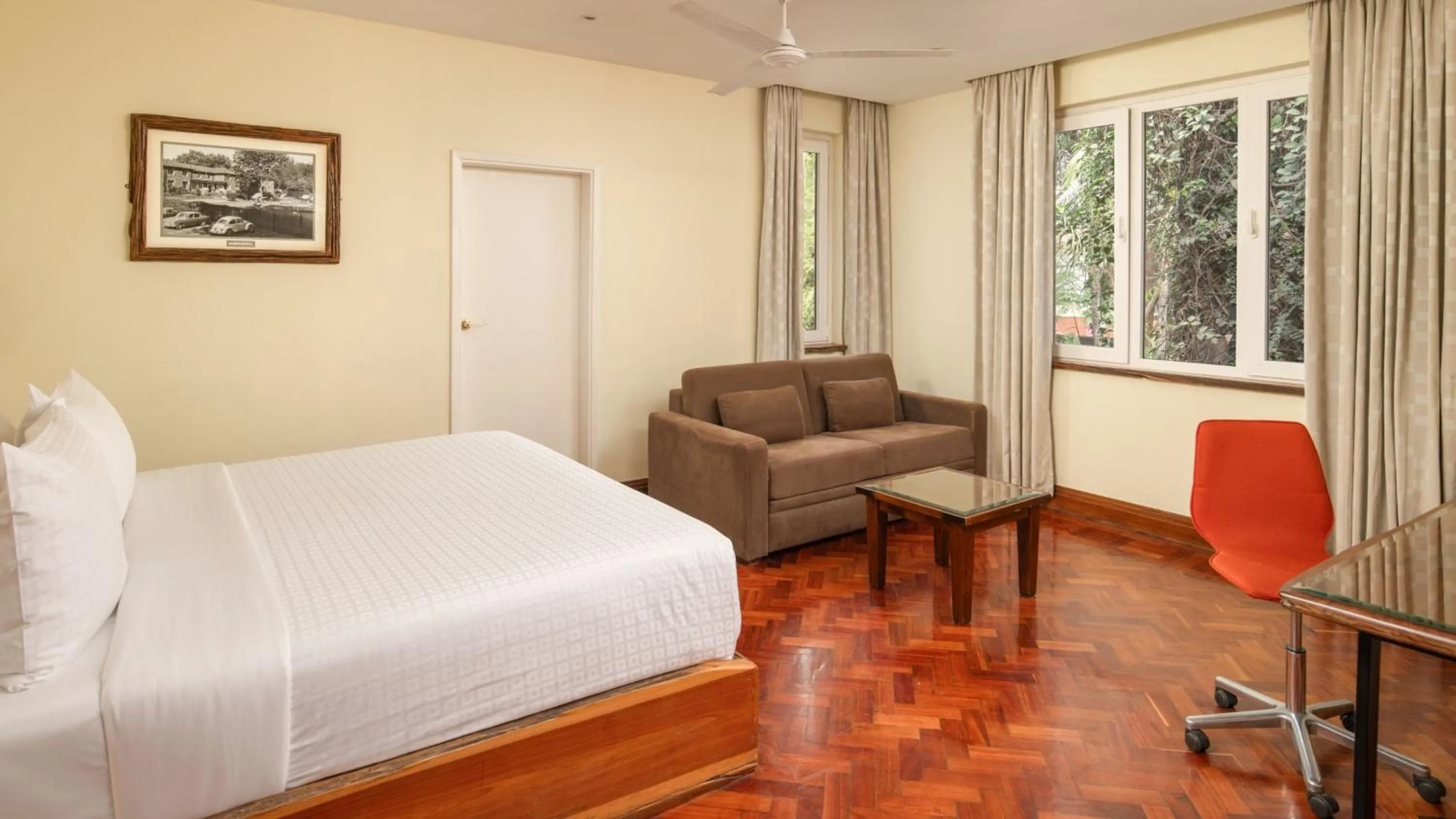Photo of the whole room, Bed in Fairview Nairobi