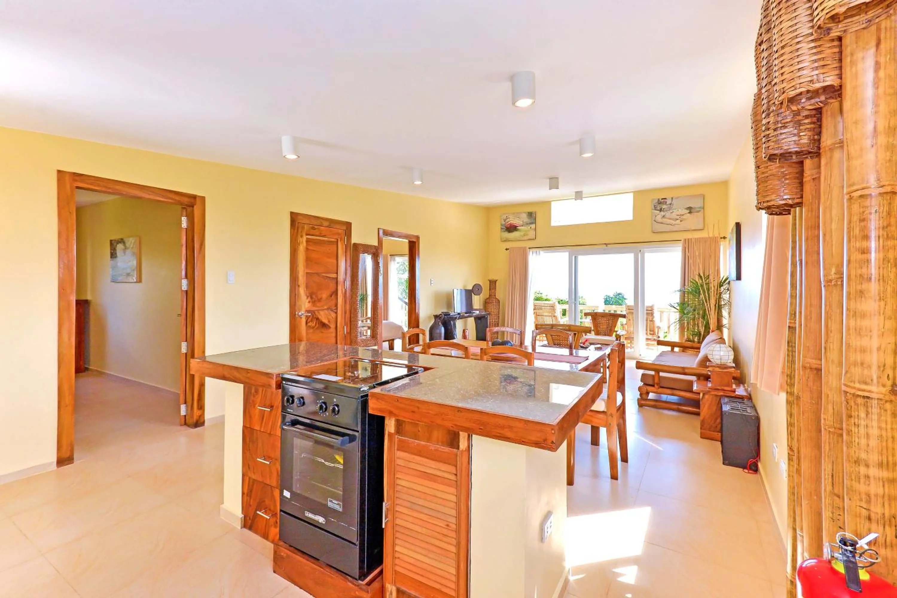 Communal lounge/ TV room in Boracay Amor Apartment