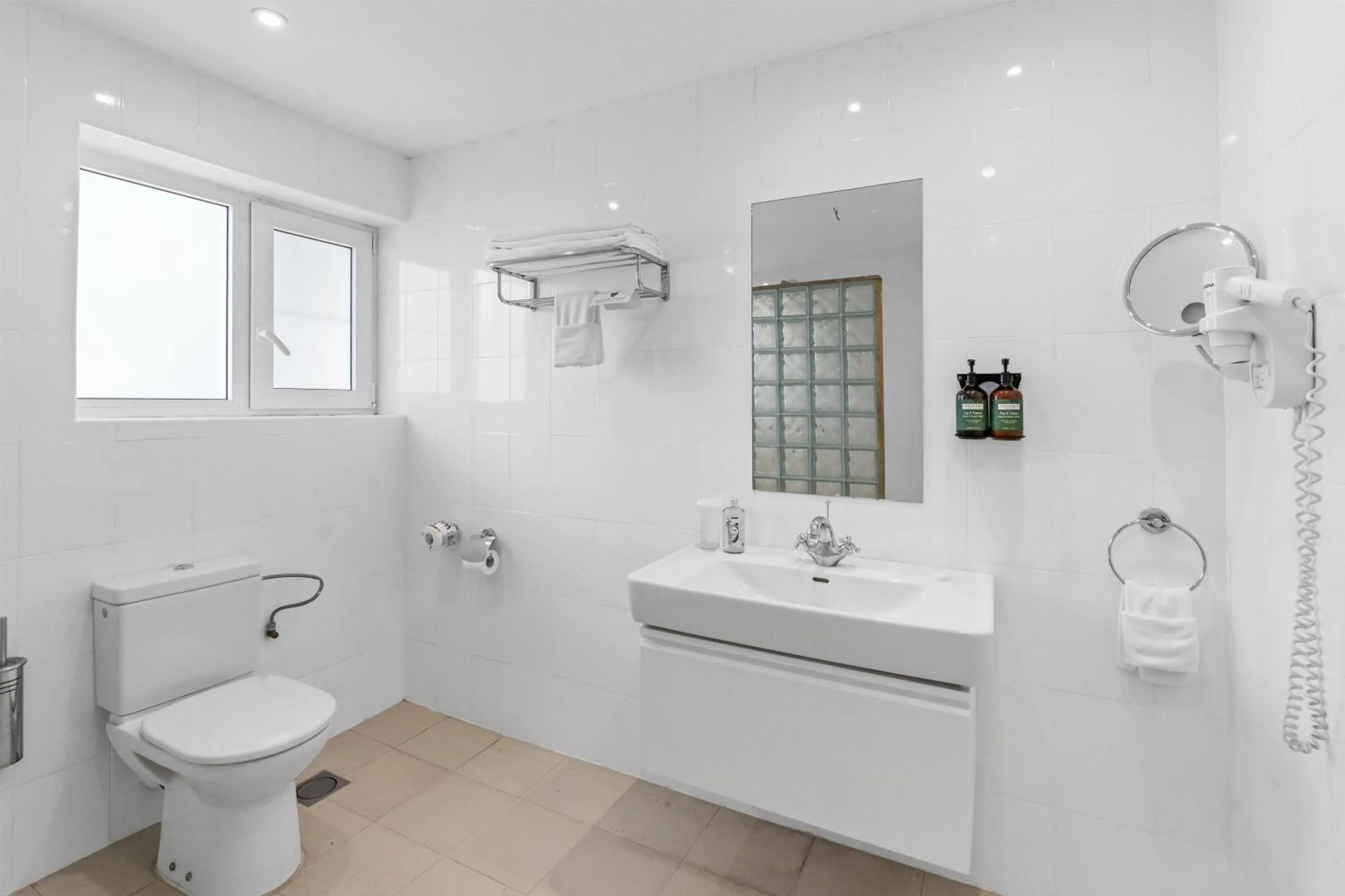 Bathroom in Best Western Nairobi Upper Hill