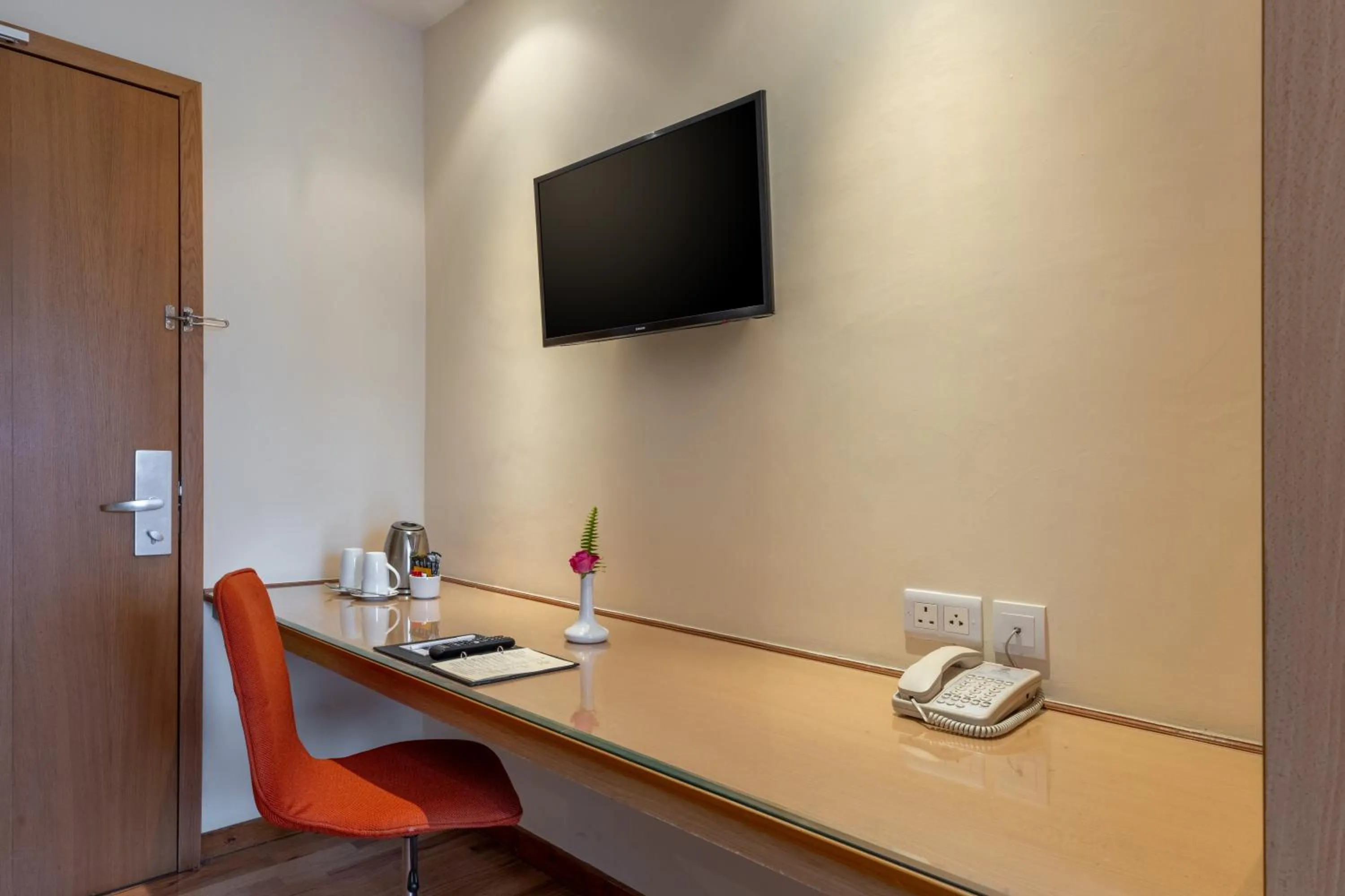 TV and multimedia in Best Western Nairobi Upper Hill