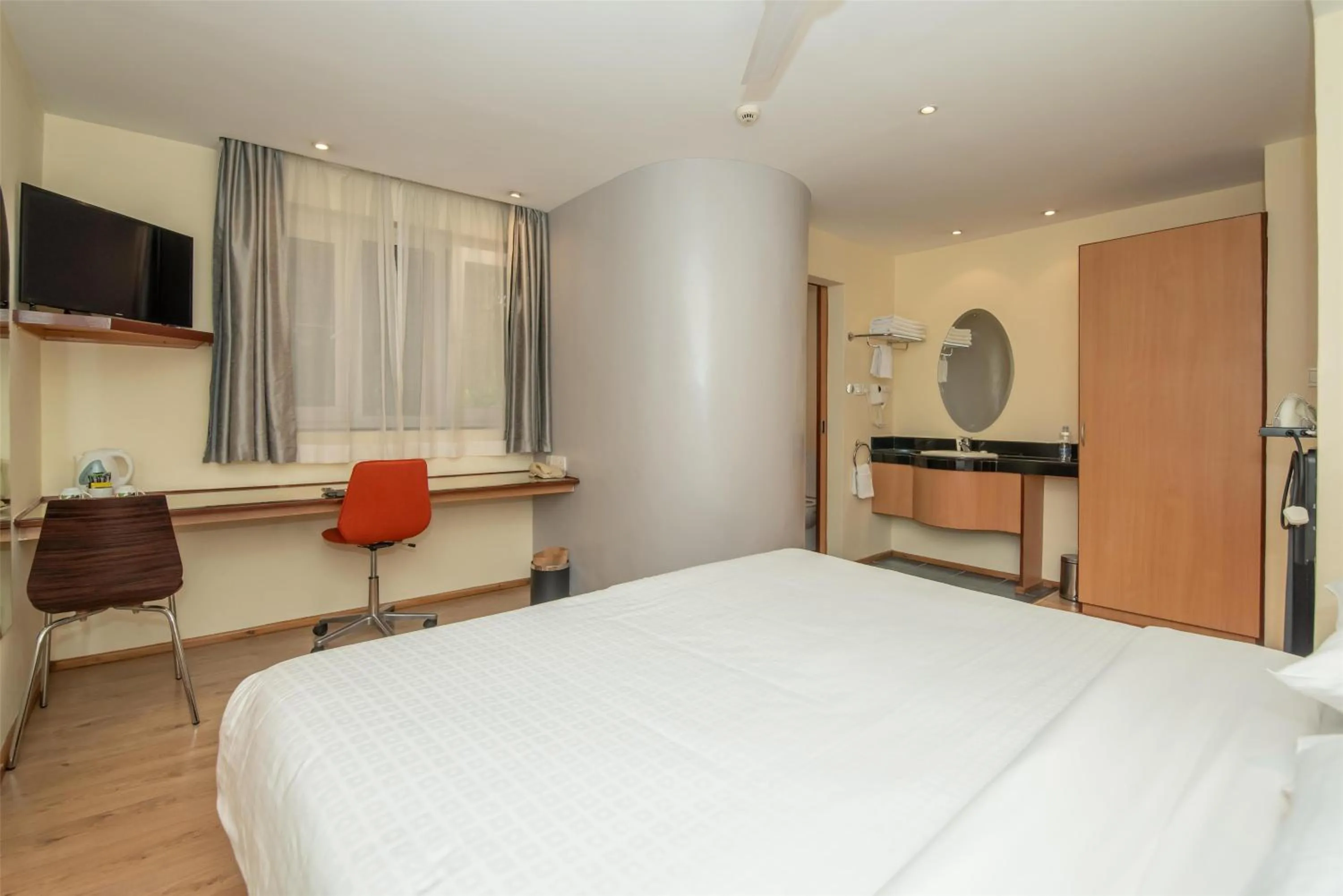 Bedroom, Bed in Best Western Nairobi Upper Hill