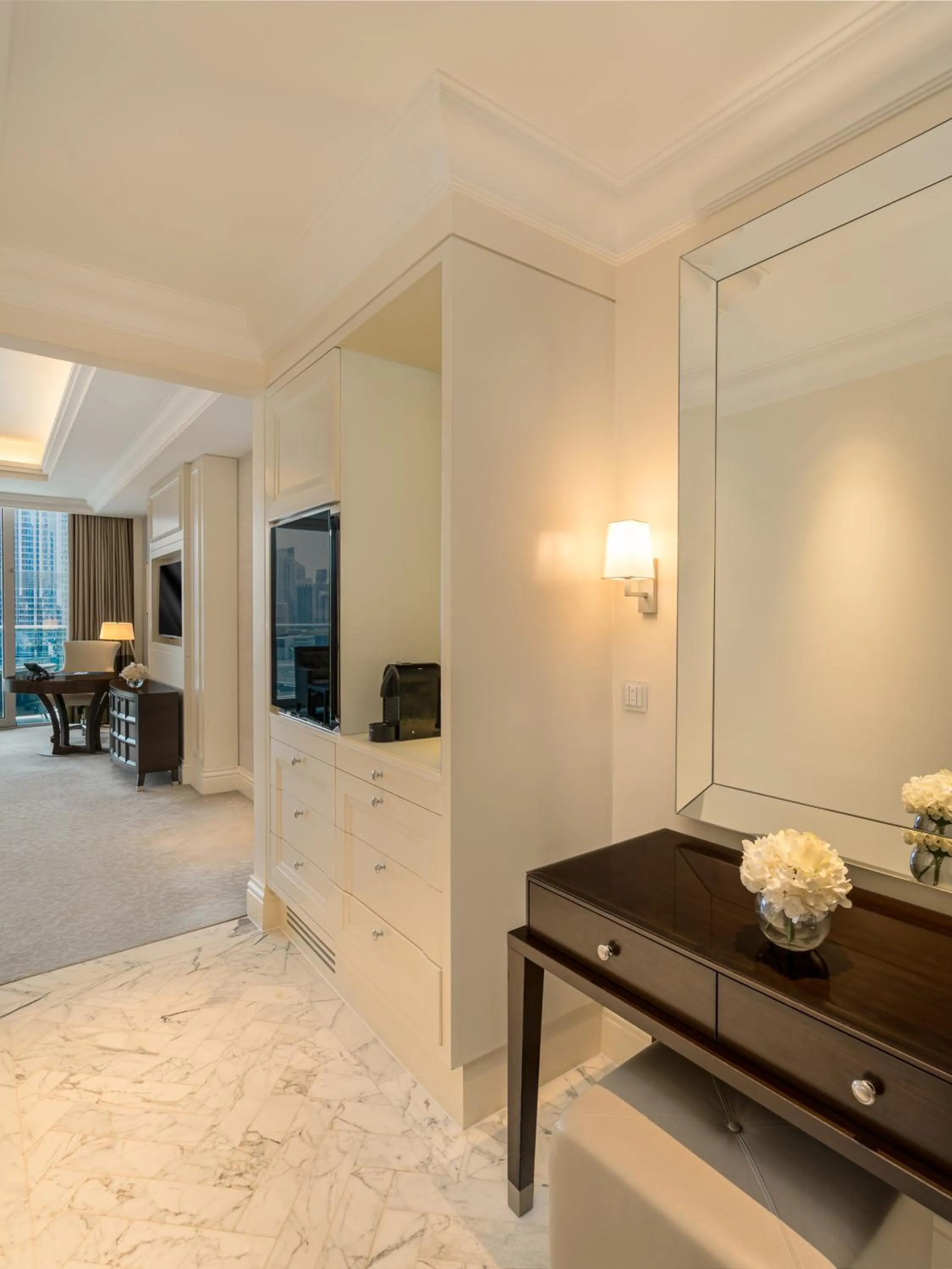 Living room in Kempinski The Boulevard Dubai