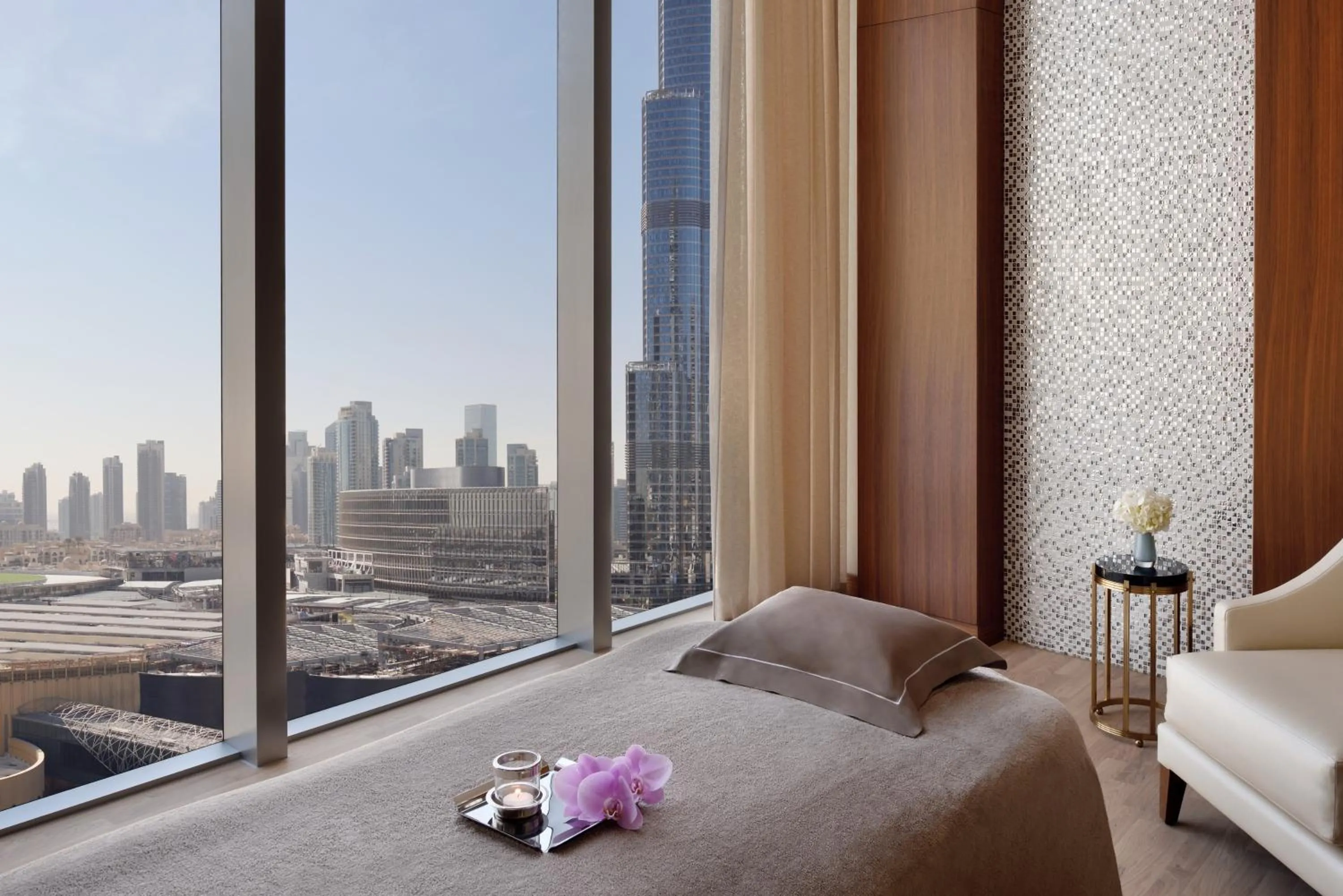 Spa and wellness centre/facilities, Bed in Kempinski The Boulevard Dubai