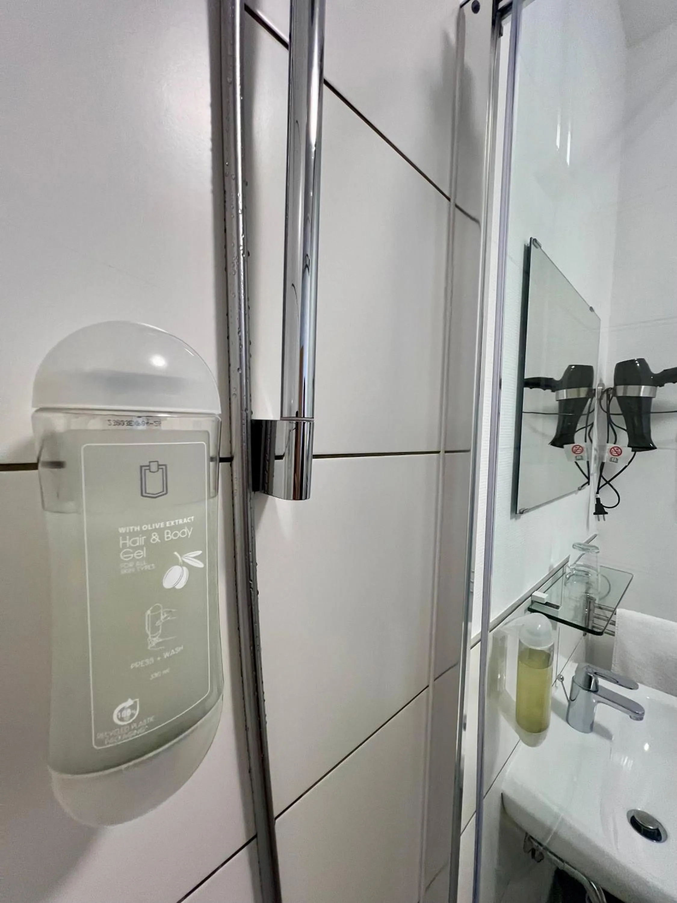 Shower in Hotel Residenz Stockstadt