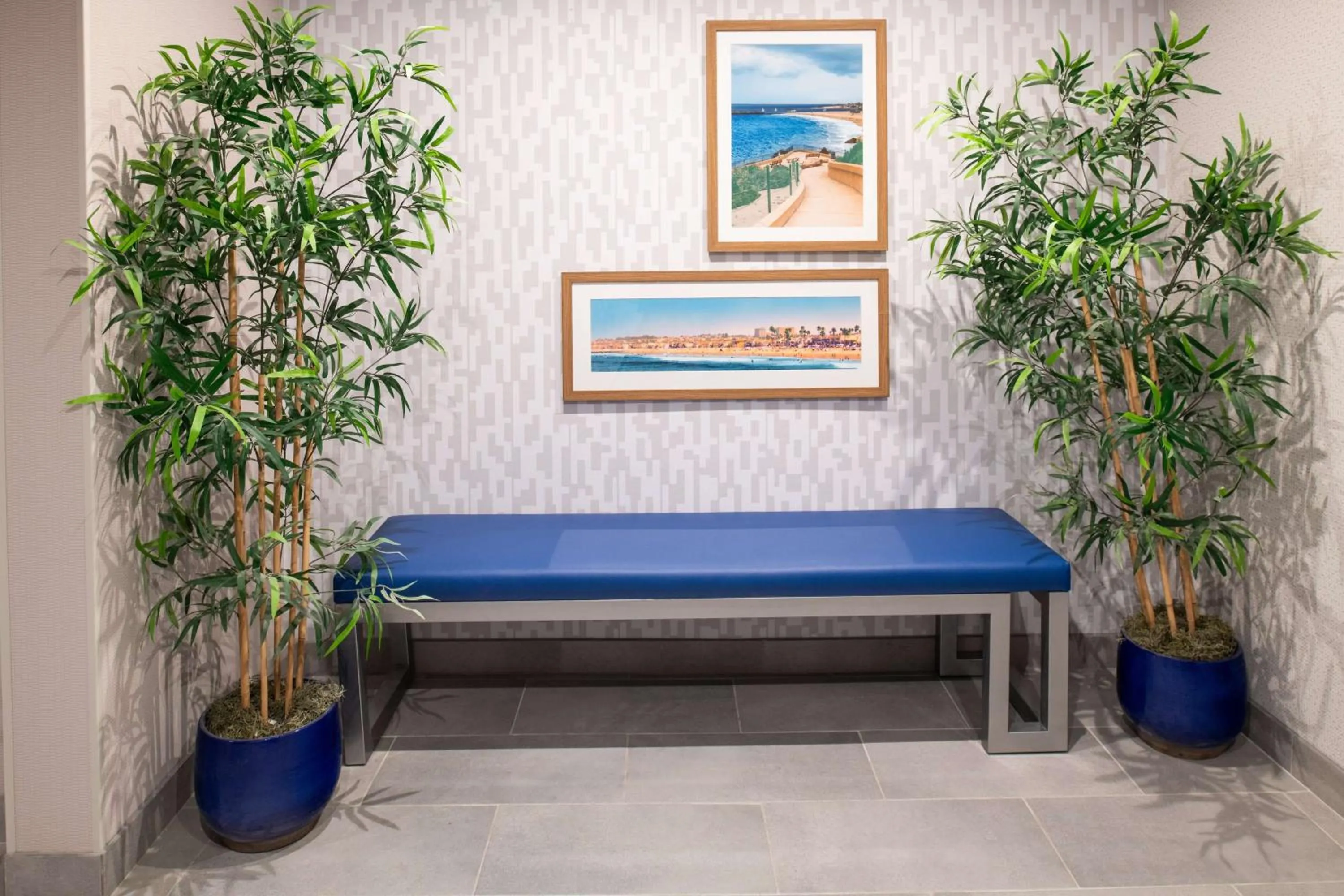 Lobby or reception in Hampton Inn by Hilton Costa Mesa Newport Beach