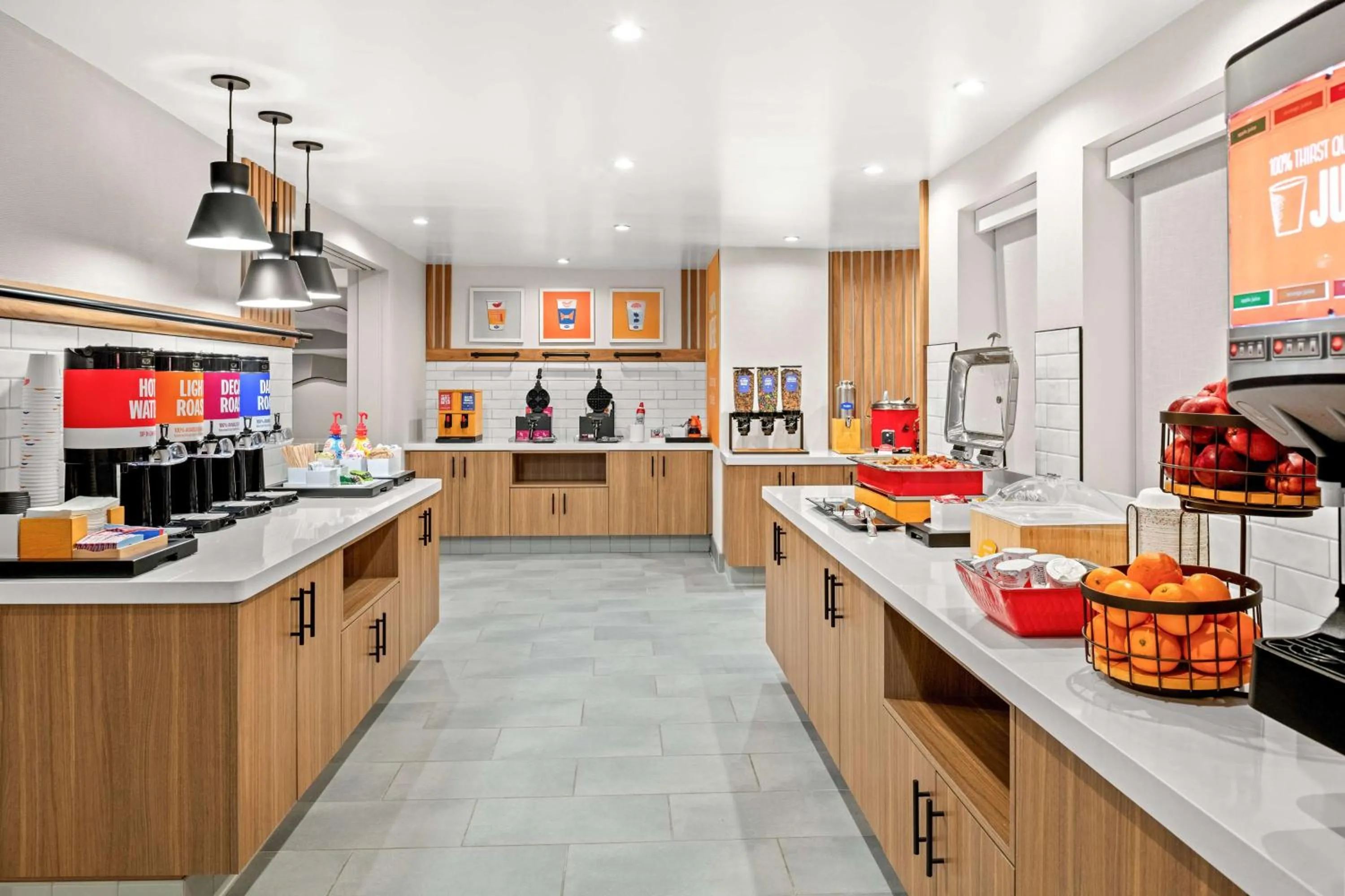 Breakfast in Hampton Inn by Hilton Costa Mesa Newport Beach