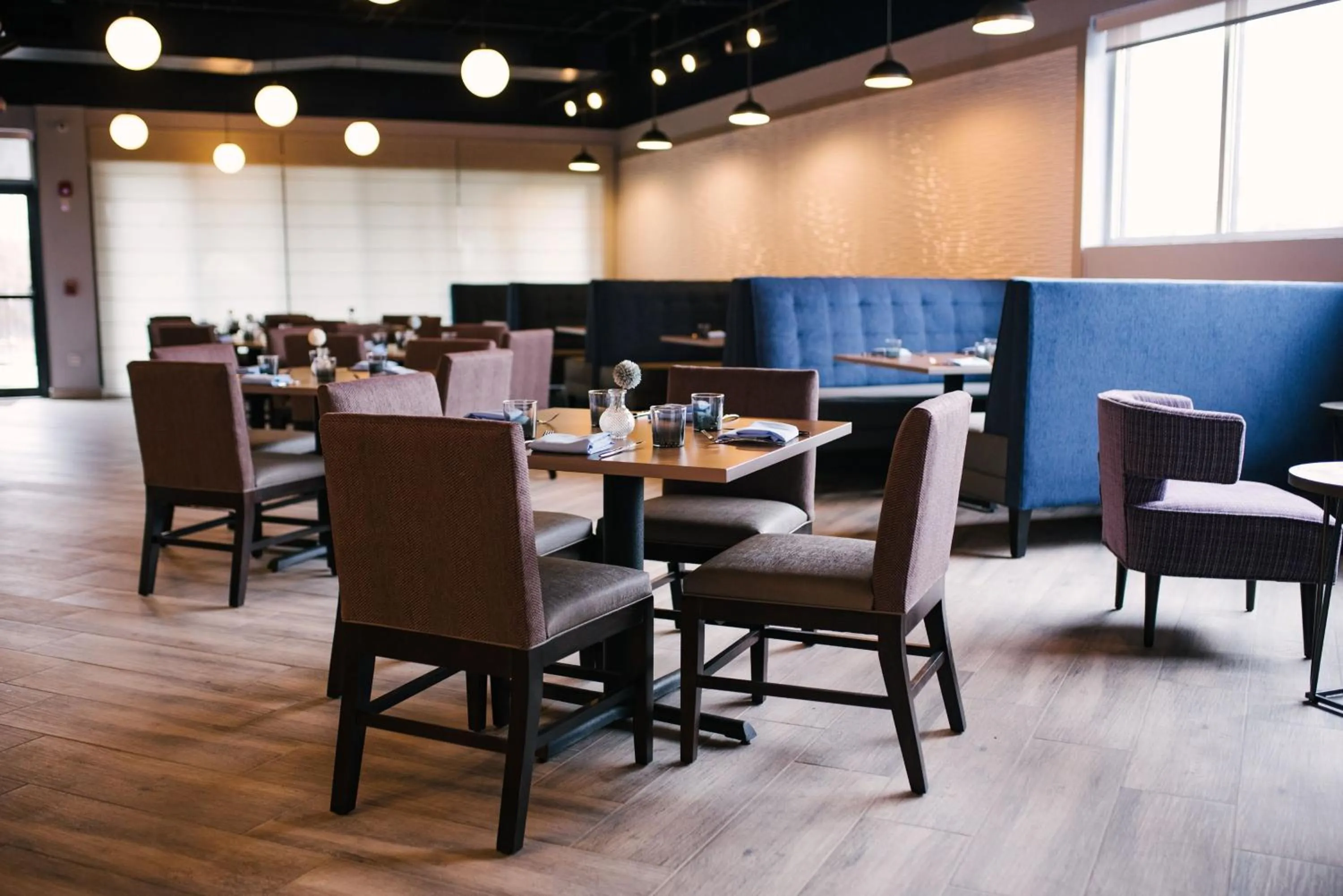 Restaurant/places to eat in Holiday Inn Philadelphia-Cherry Hill by IHG