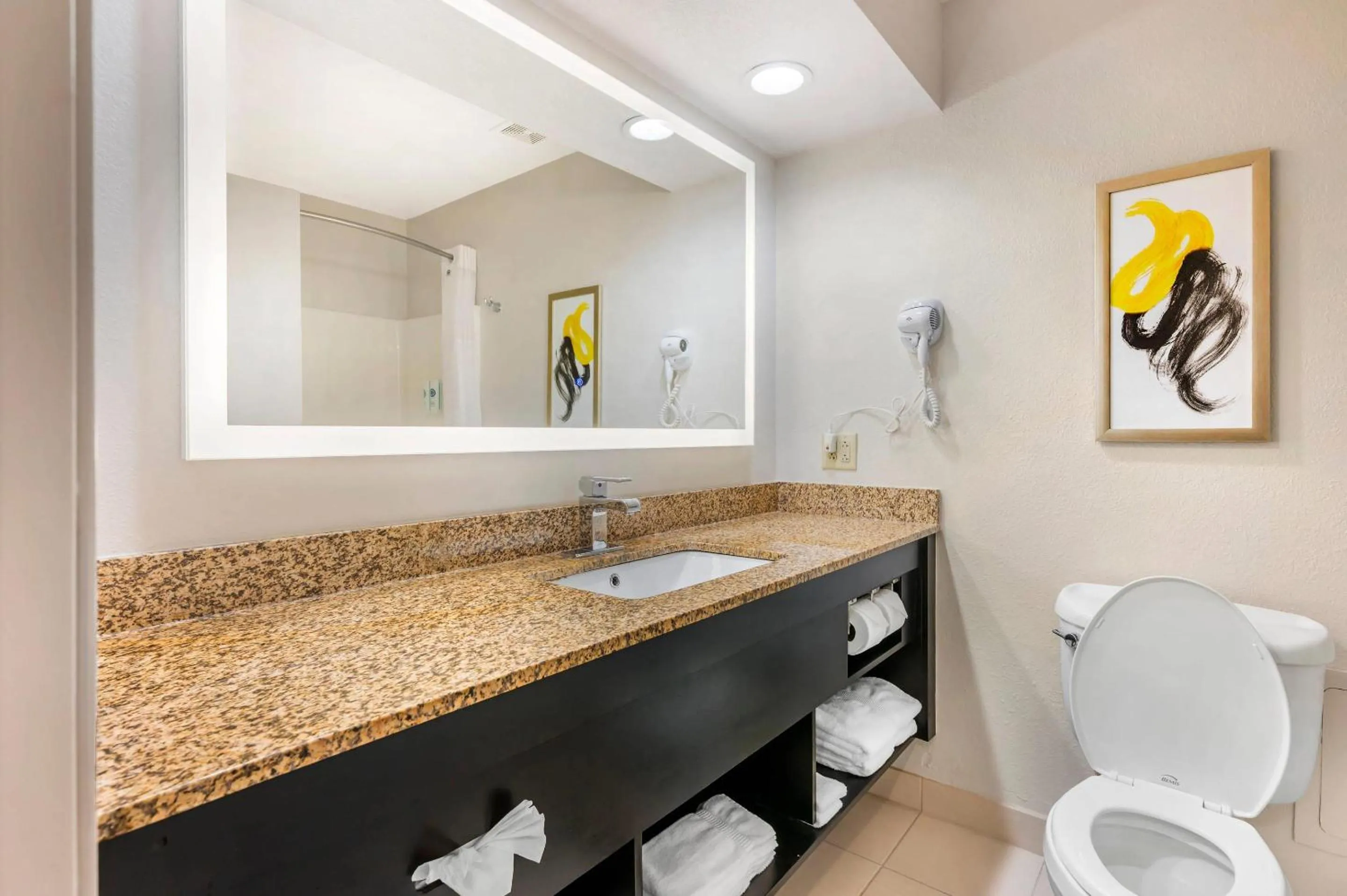 Bedroom in Comfort Inn & Suites