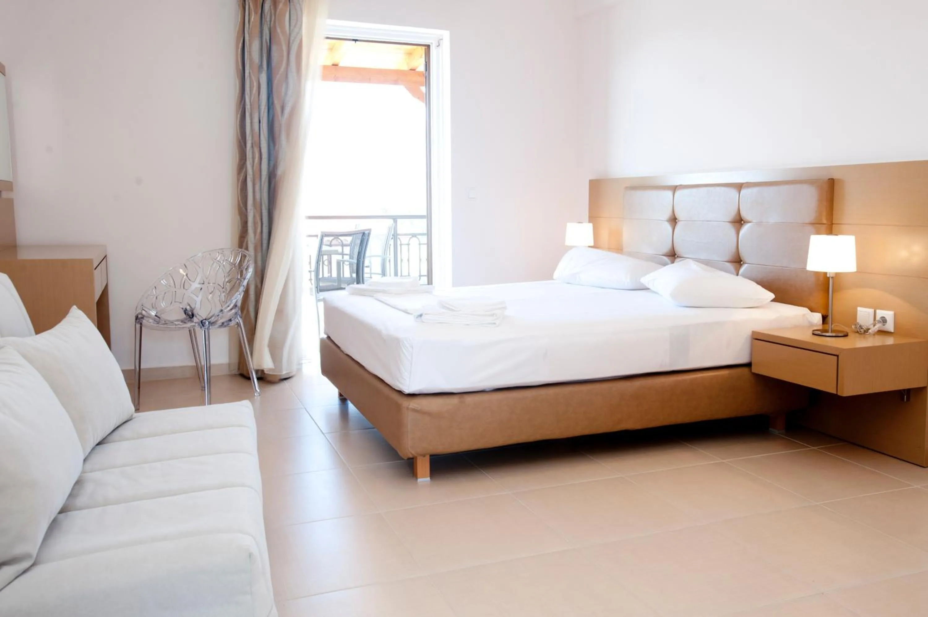 Day, Bed in Georgio Seaside Hotel