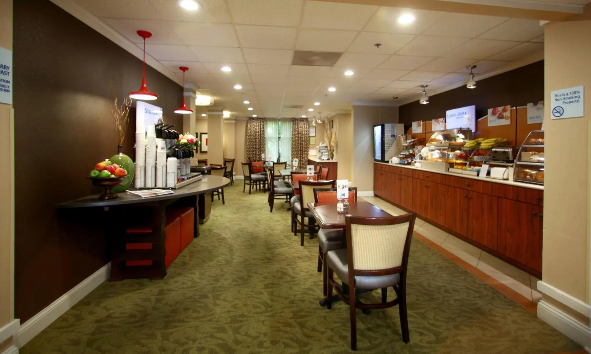 Restaurant/places to eat in Holiday Inn Express Hotel & Suites - Atlanta/Emory University Area by IHG