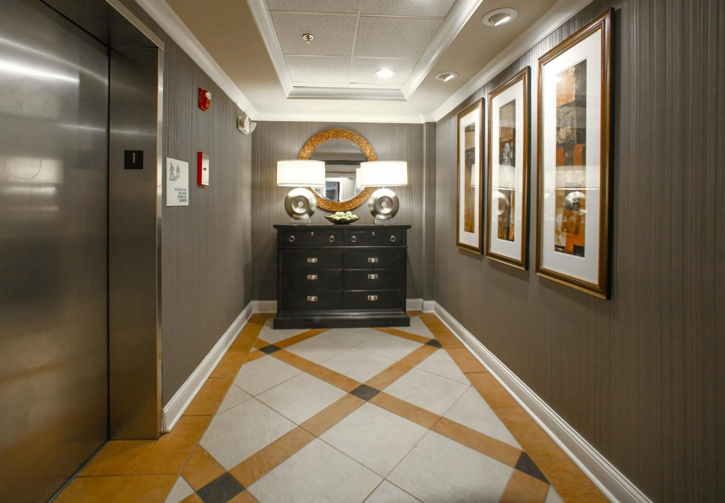 Lobby or reception in Holiday Inn Express Hotel & Suites - Atlanta/Emory University Area by IHG