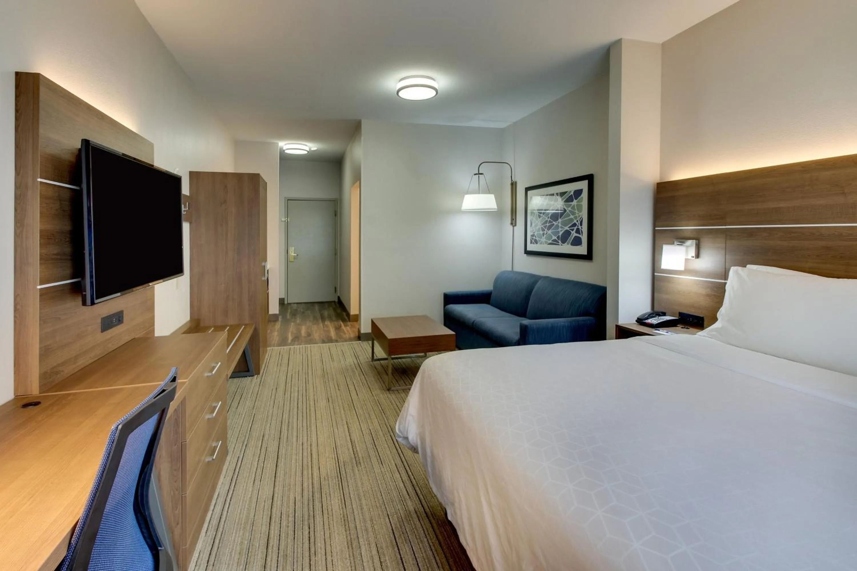Bedroom, Bed in Holiday Inn Express Hotel & Suites - Atlanta/Emory University Area by IHG