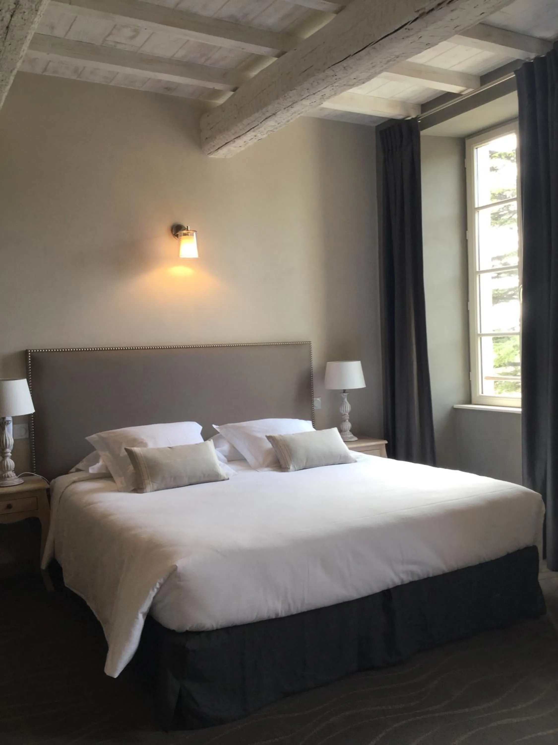 Bed in Boutique Hôtel La Villa MONTESQUIEU