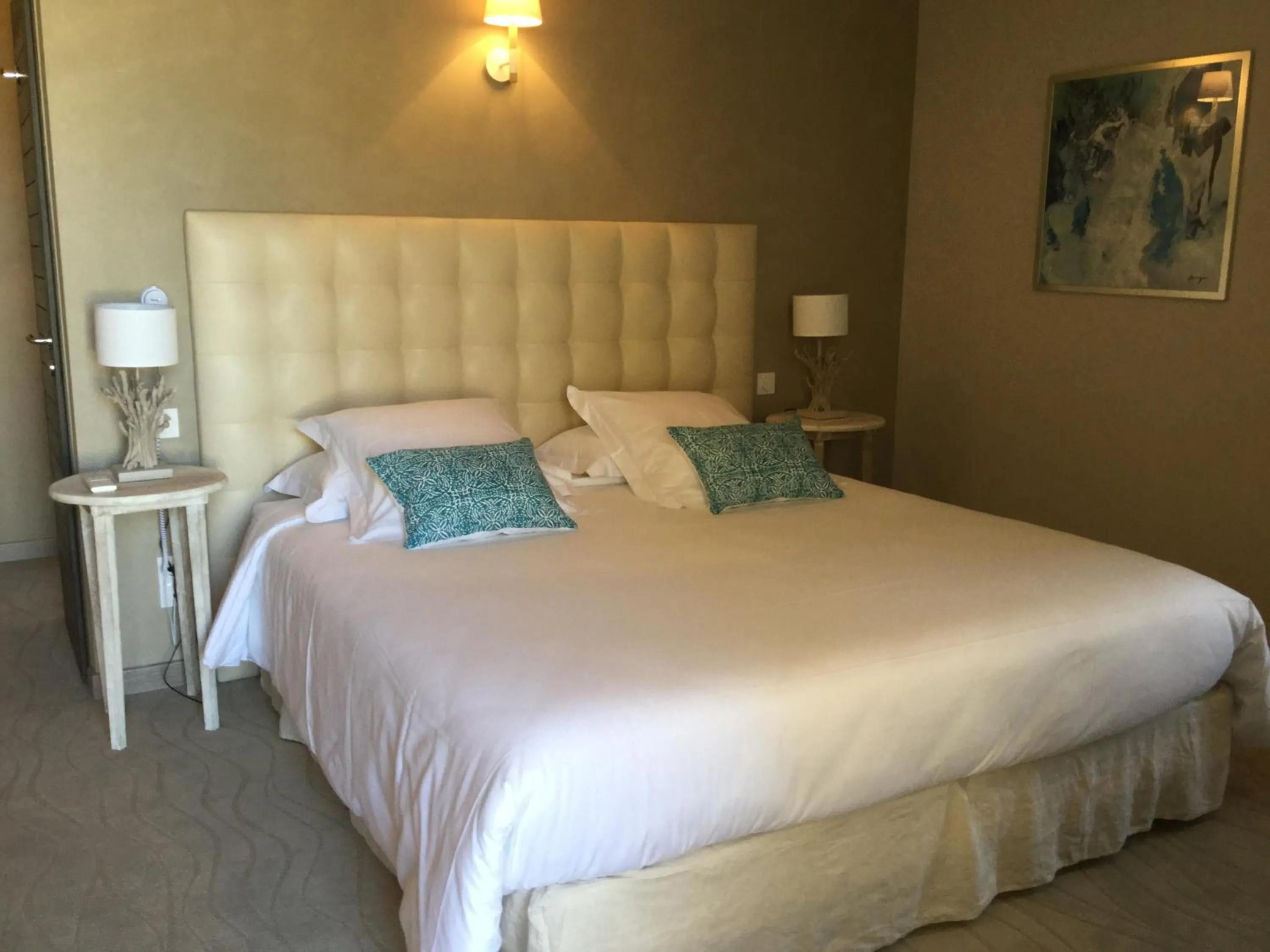 Bedroom, Bed in Boutique Hôtel La Villa MONTESQUIEU