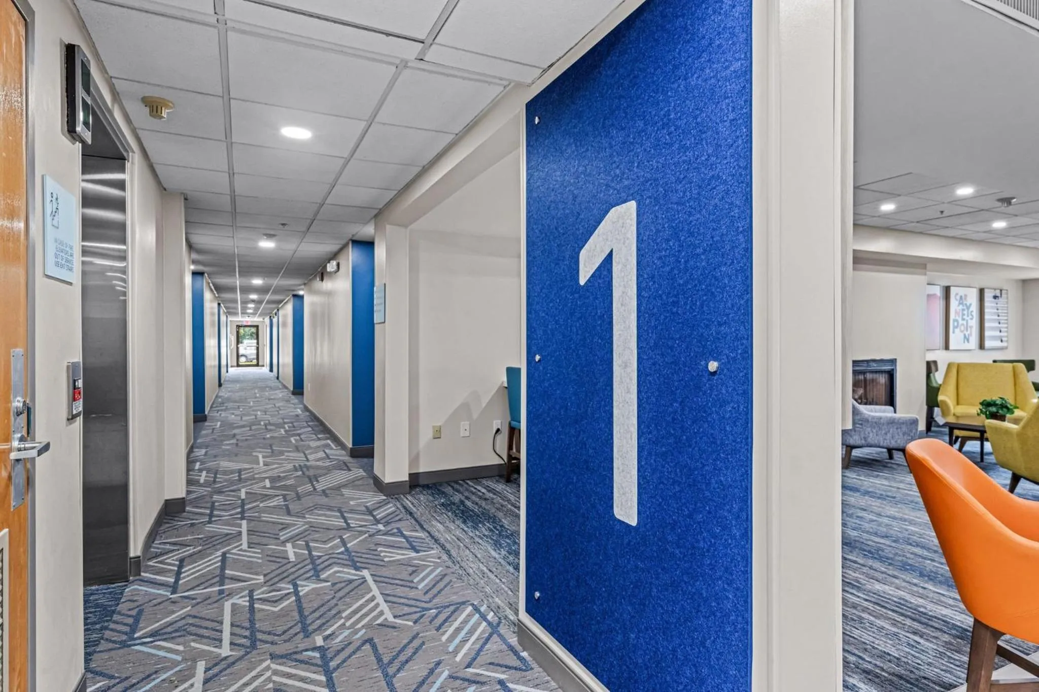 Lobby or reception in Holiday Inn Express & Suites Carneys Point - Pennsville by IHG