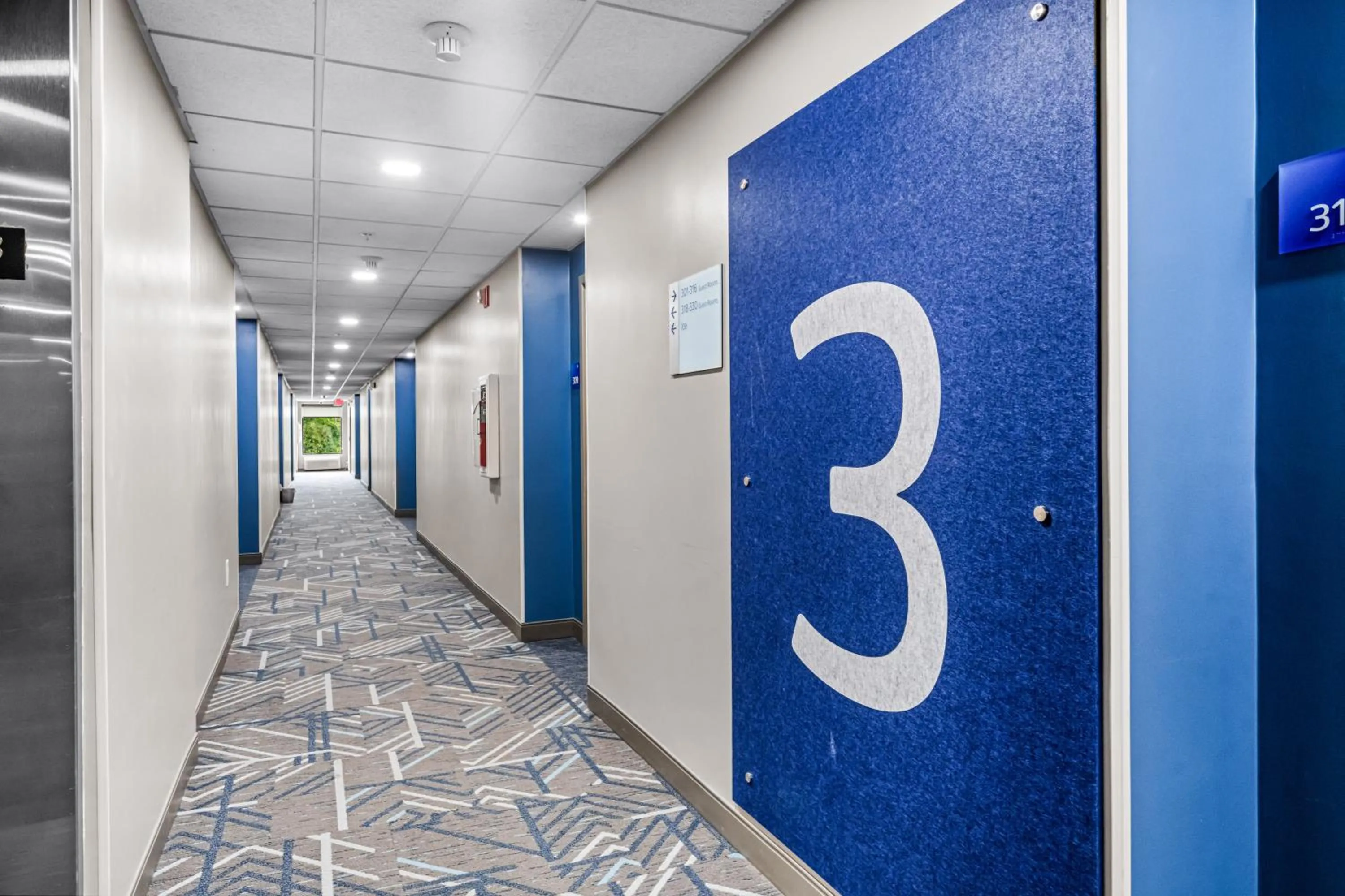 Holiday Inn Express & Suites Carneys Point - Pennsville by IHG