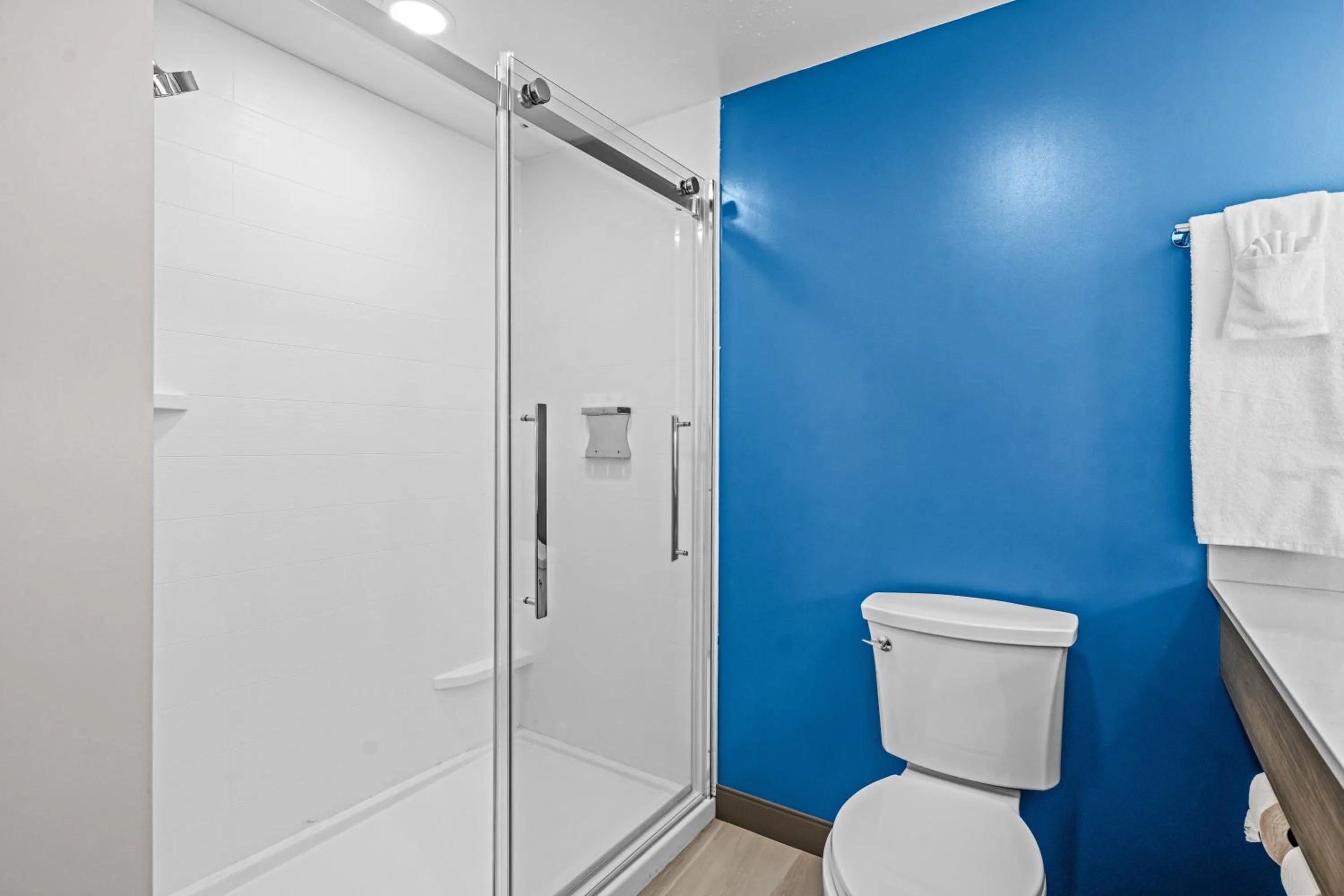 Holiday Inn Express & Suites Carneys Point - Pennsville by IHG