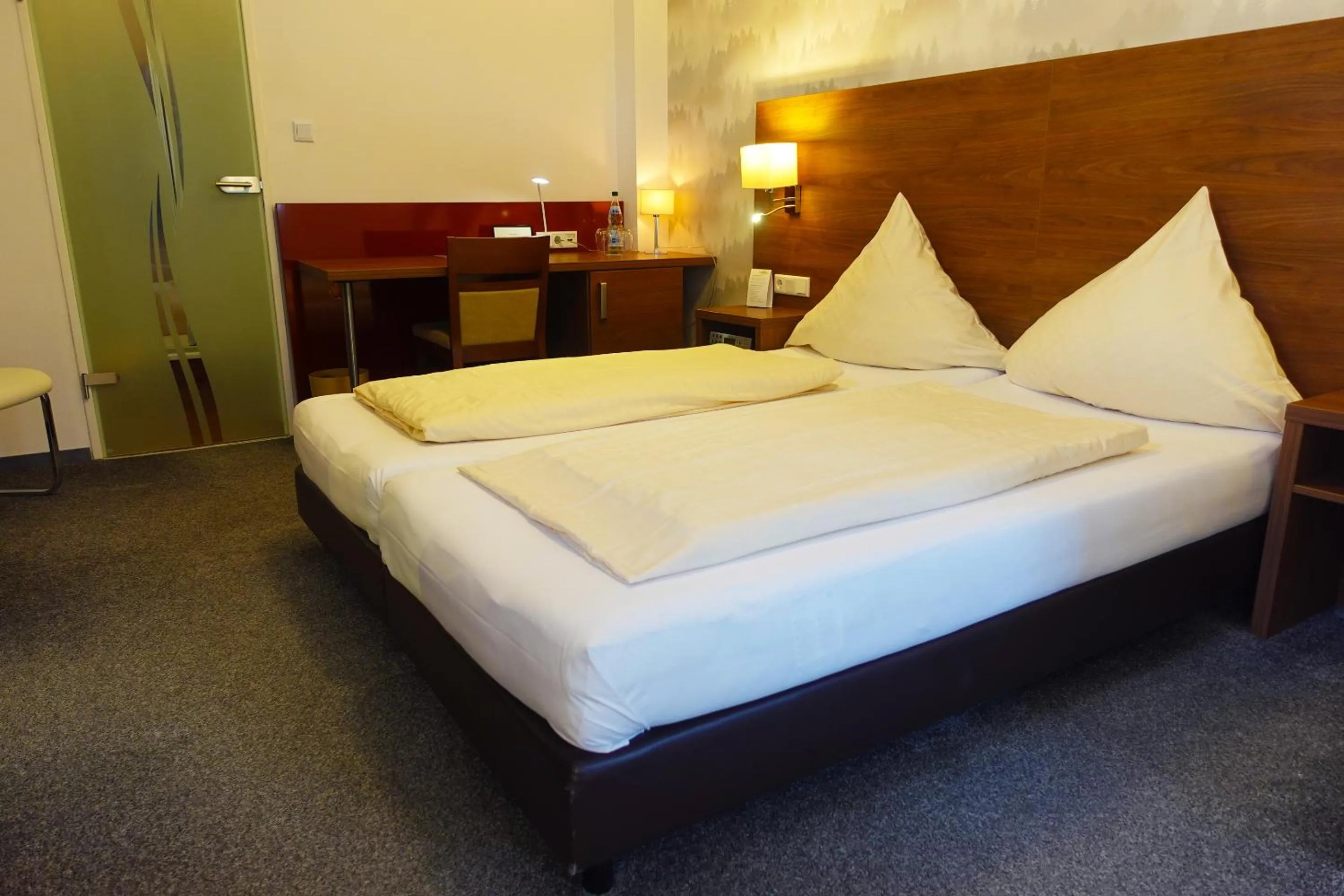 Bedroom, Bed in Hotel Berghof Wasserkuppe & Gästehaus Fuldaquelle