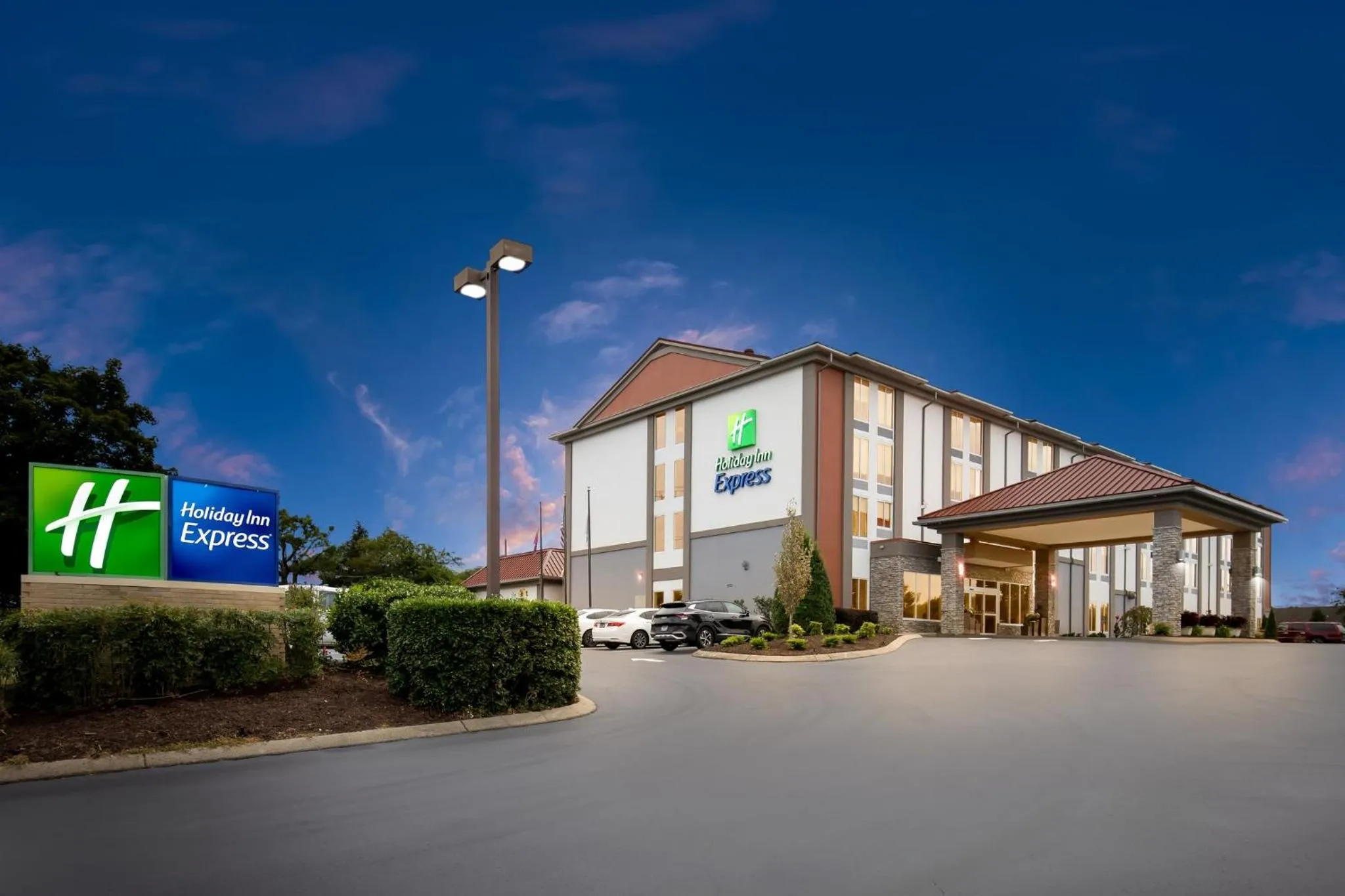 Property building in Holiday Inn Express Nashville-Hendersonville by IHG