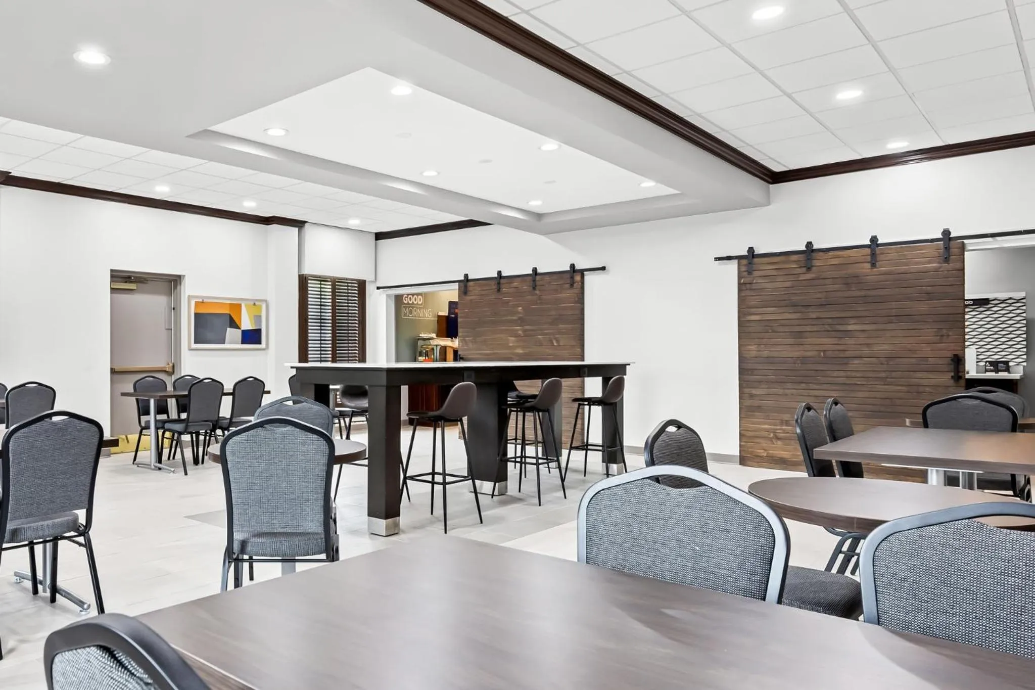 Breakfast in Holiday Inn Express Nashville-Hendersonville by IHG