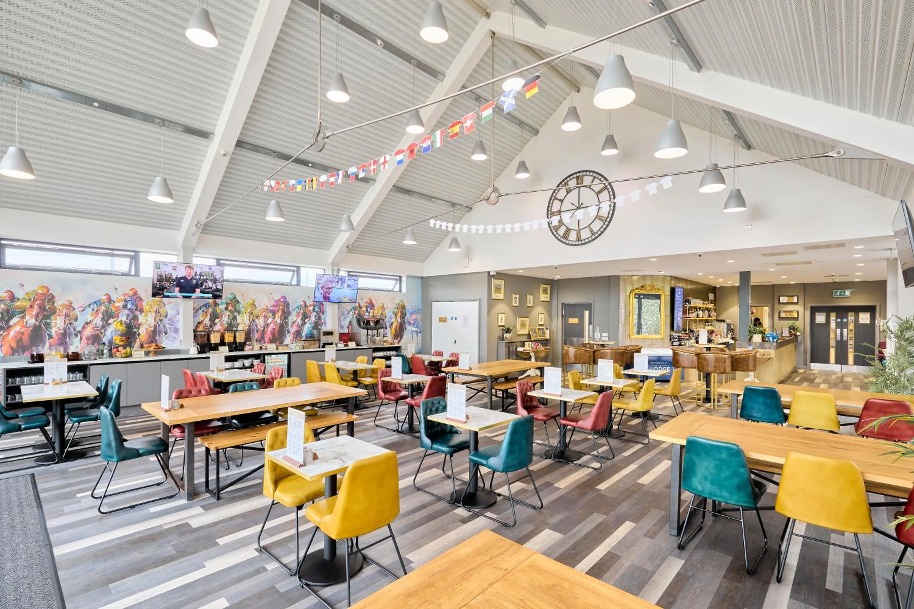 Restaurant/places to eat in The Lodge Hotel