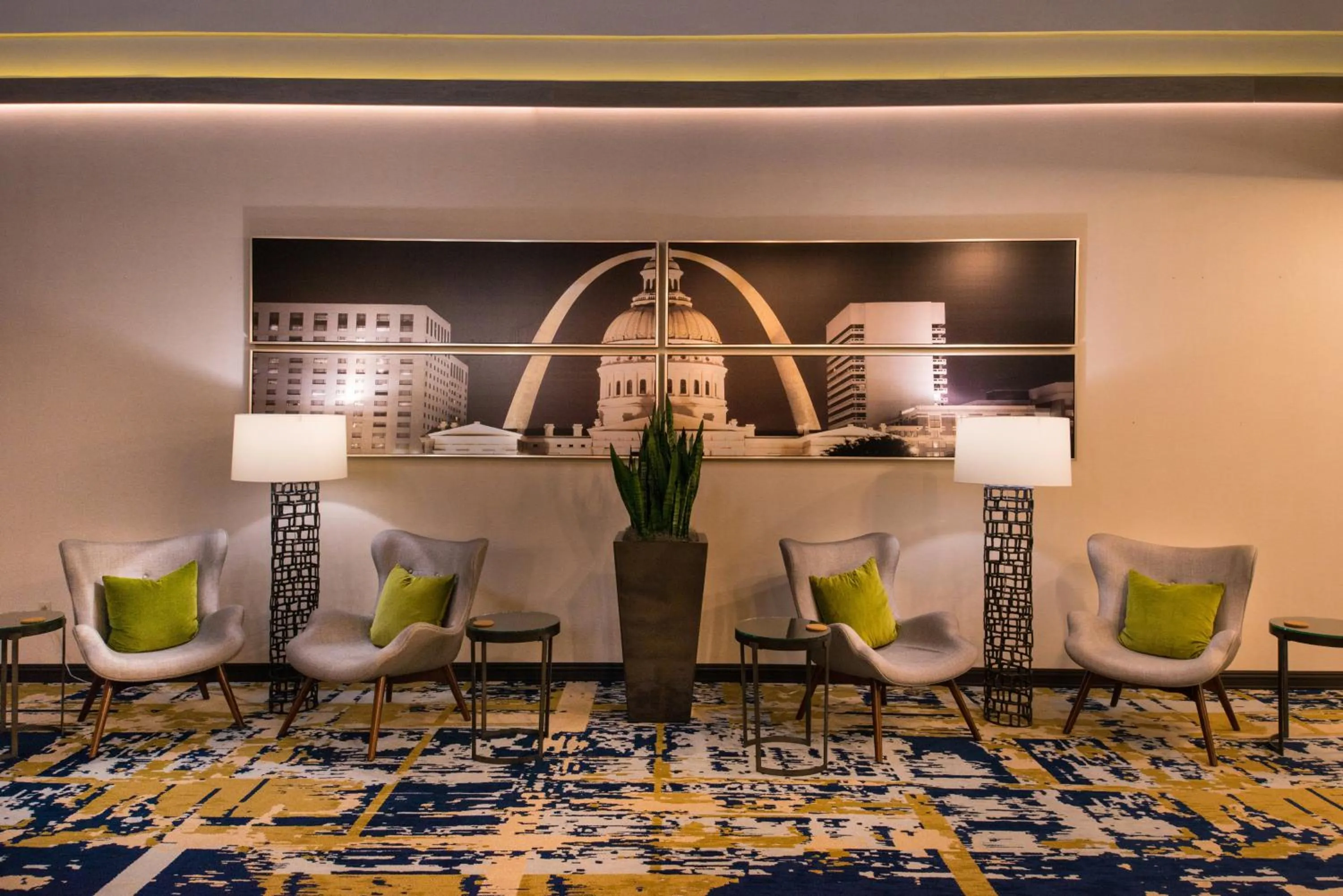 Property building in Radisson Hotel St Louis Downtown Convention Center