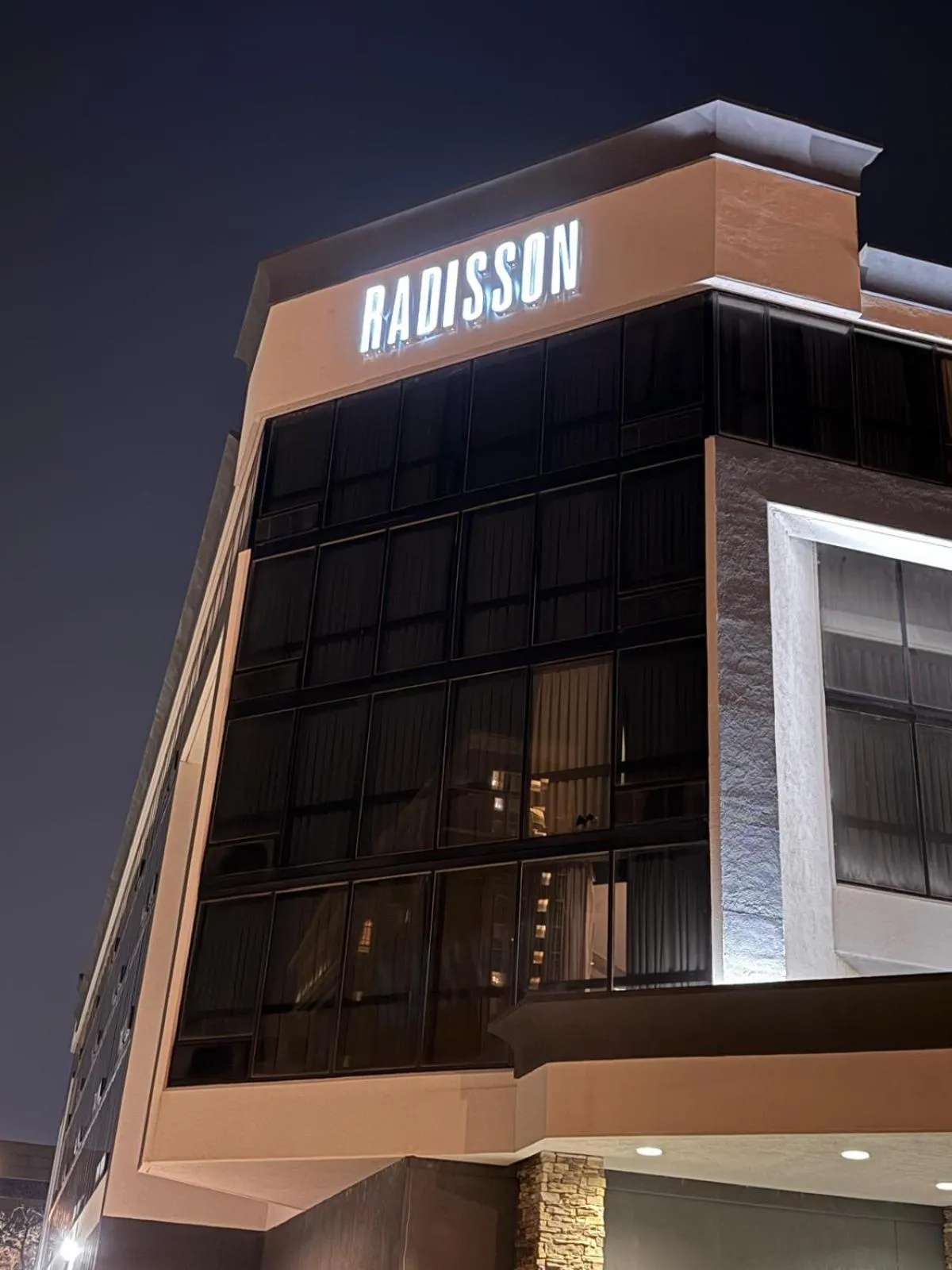 Property building in Radisson Hotel St Louis Downtown Convention Center