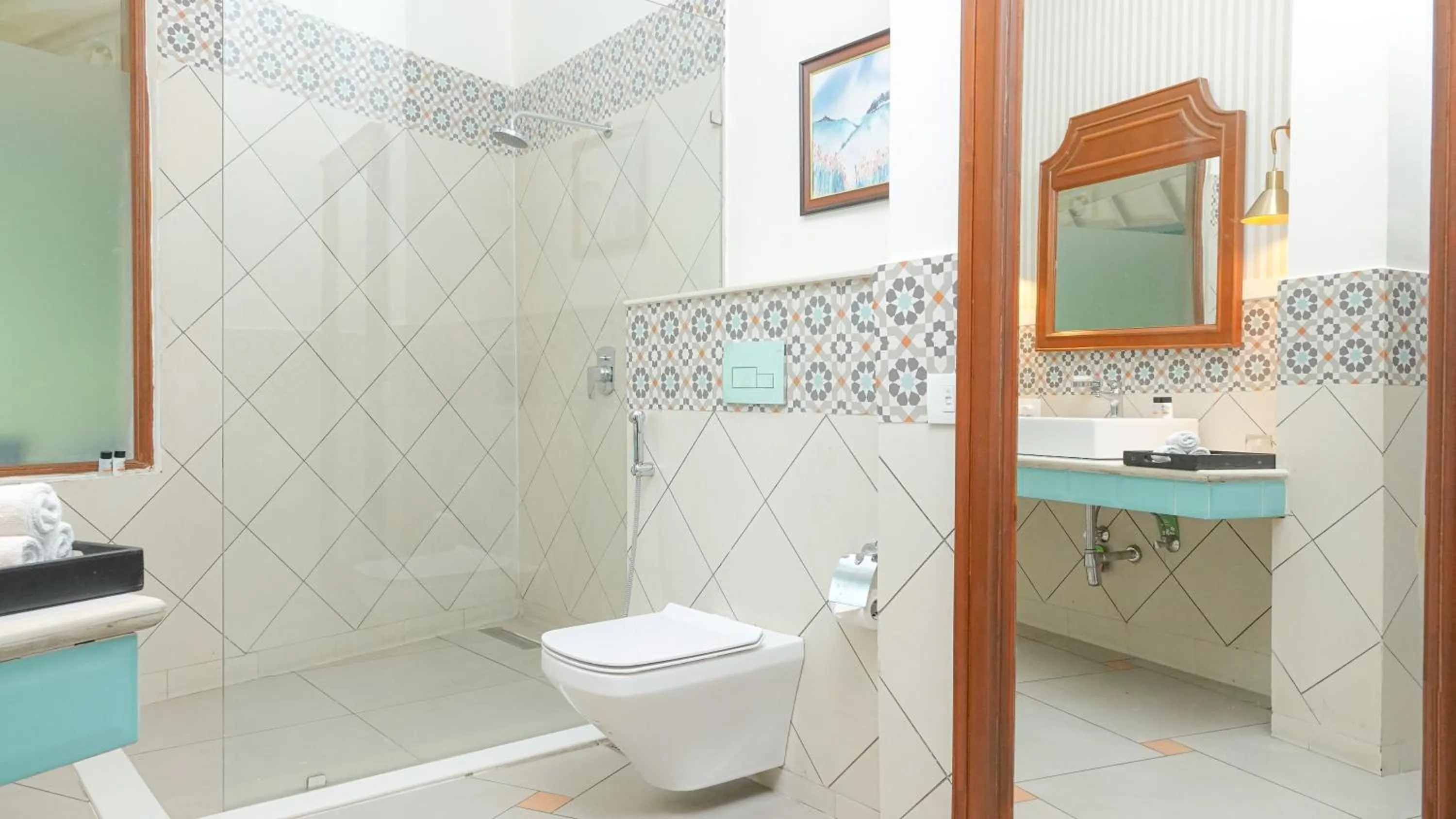 Bathroom in Raga on the Ganges, Rishikesh