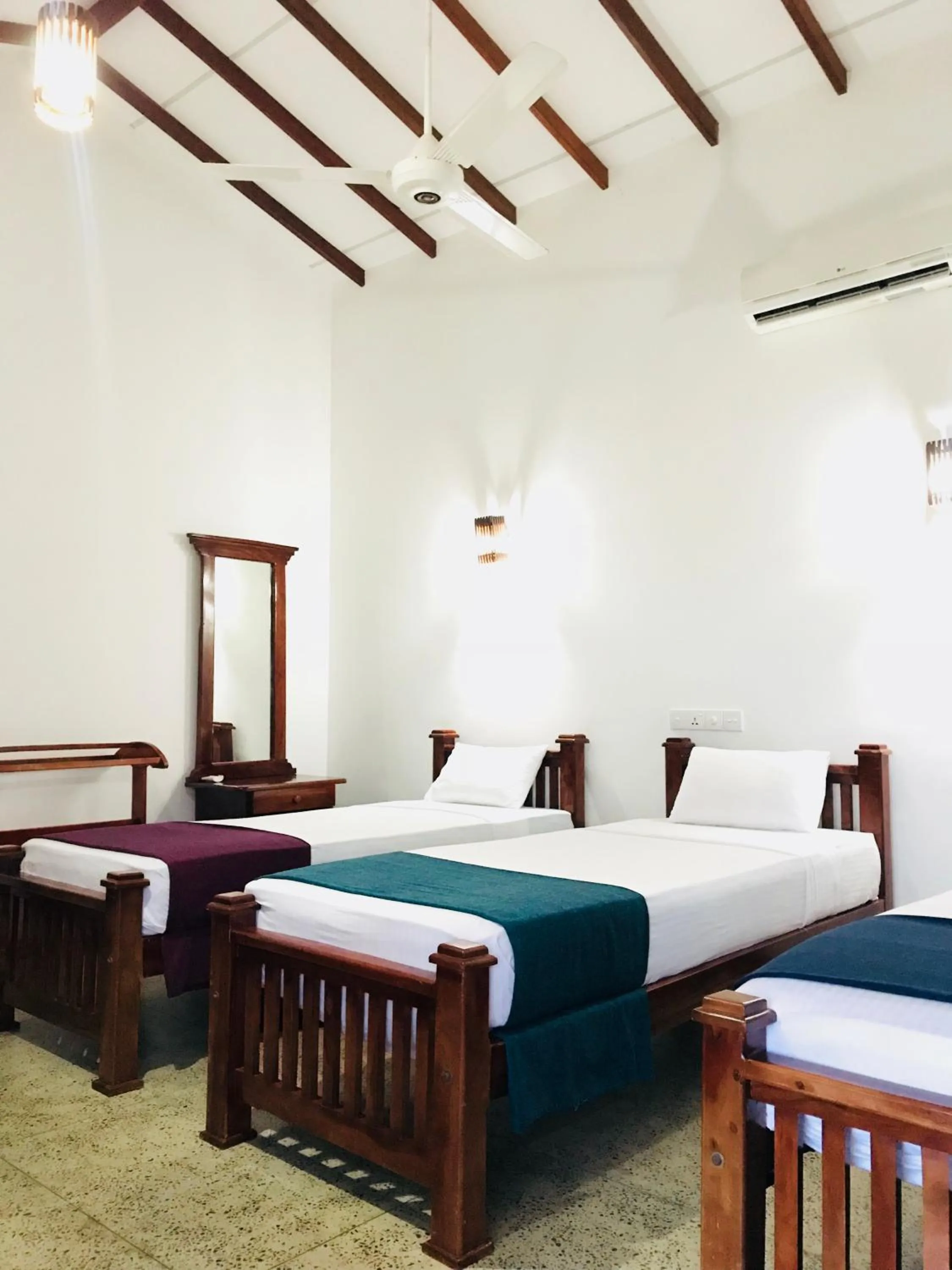 Bedroom, Bed in Lake Villa Resort