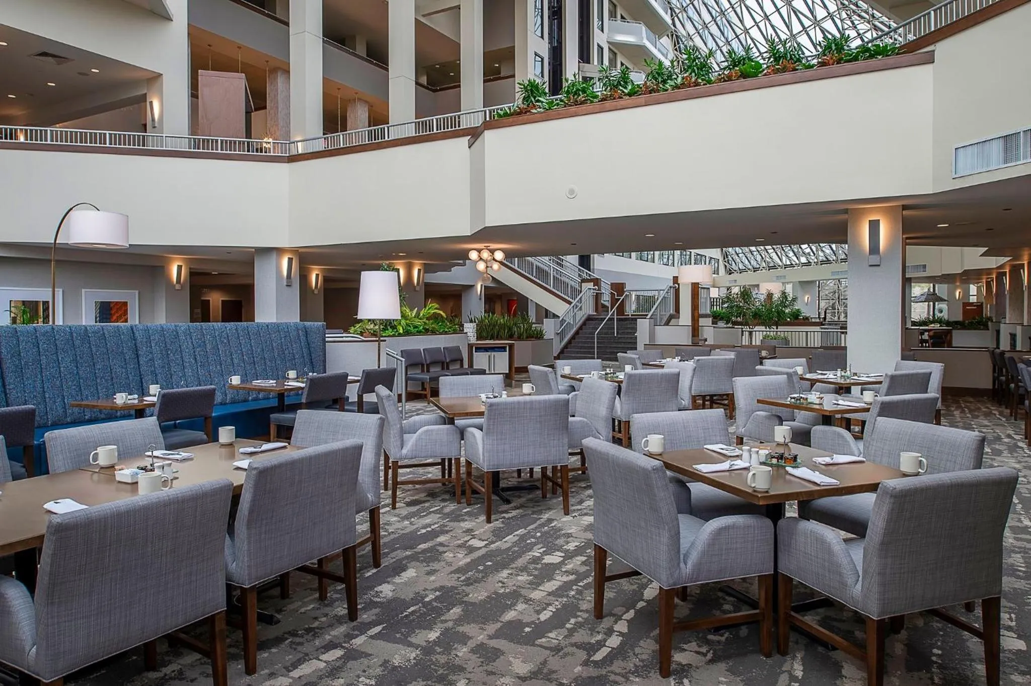 Restaurant/places to eat in Crowne Plaza Hotel St. Louis Airport by IHG