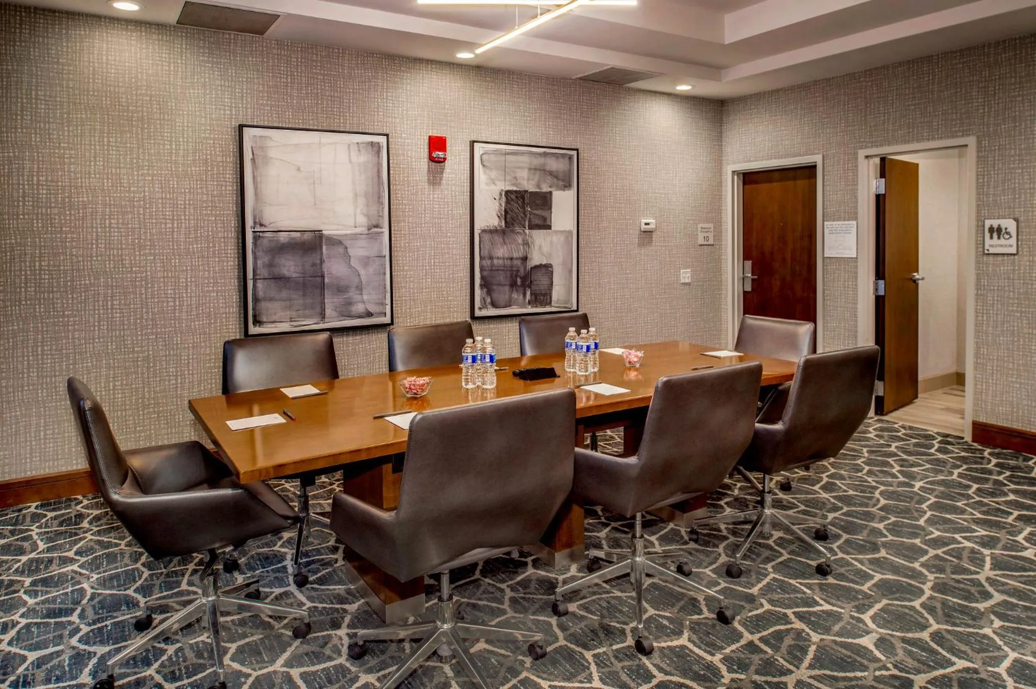 Meeting/conference room in Crowne Plaza Hotel St. Louis Airport by IHG