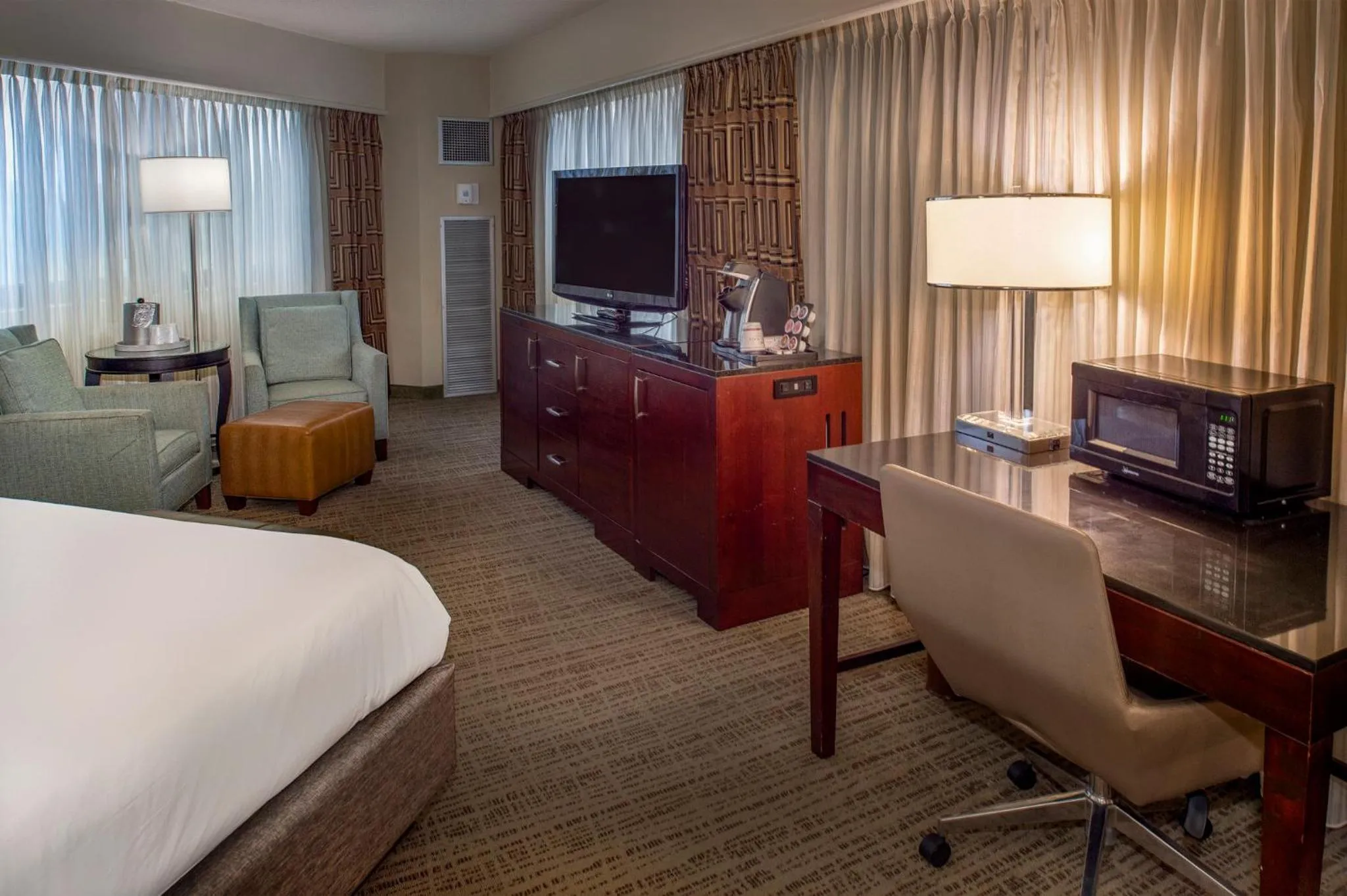 Photo of the whole room, Bed in Crowne Plaza Hotel St. Louis Airport by IHG
