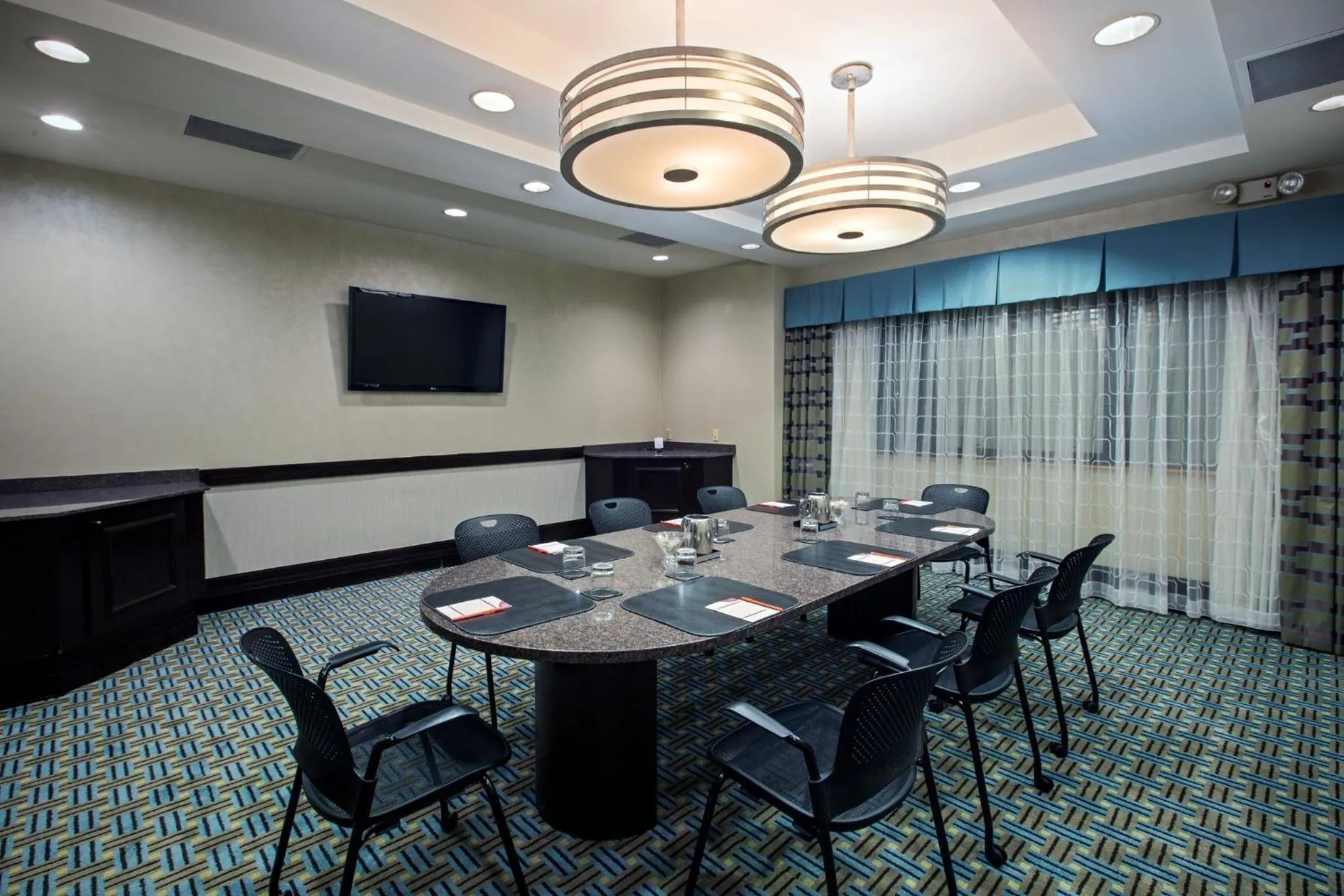 Meeting/conference room in Crowne Plaza Hotel St. Louis Airport by IHG