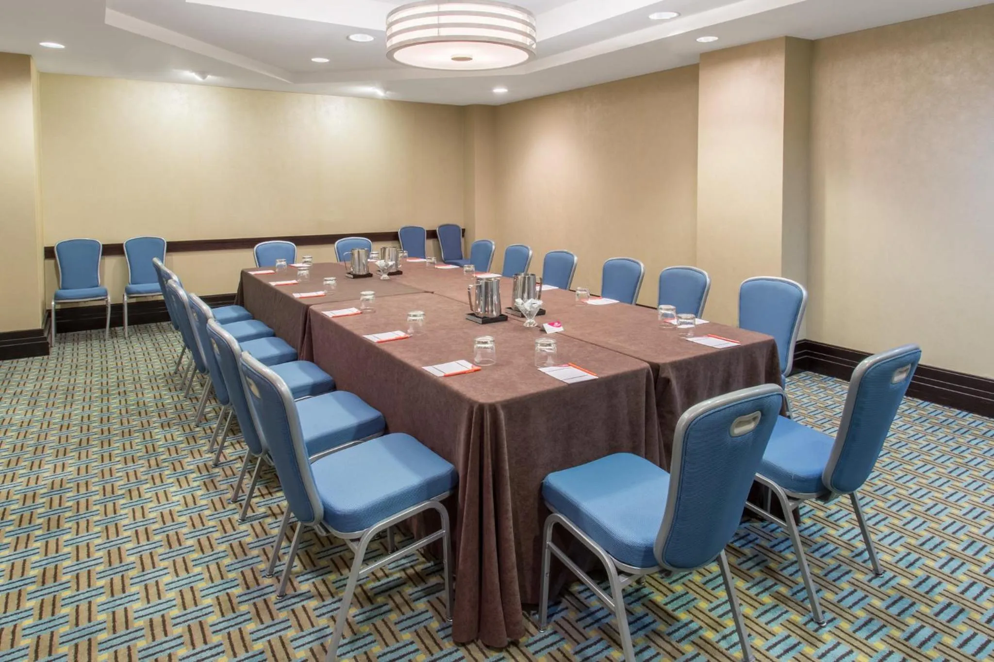 Meeting/conference room in Crowne Plaza Hotel St. Louis Airport by IHG