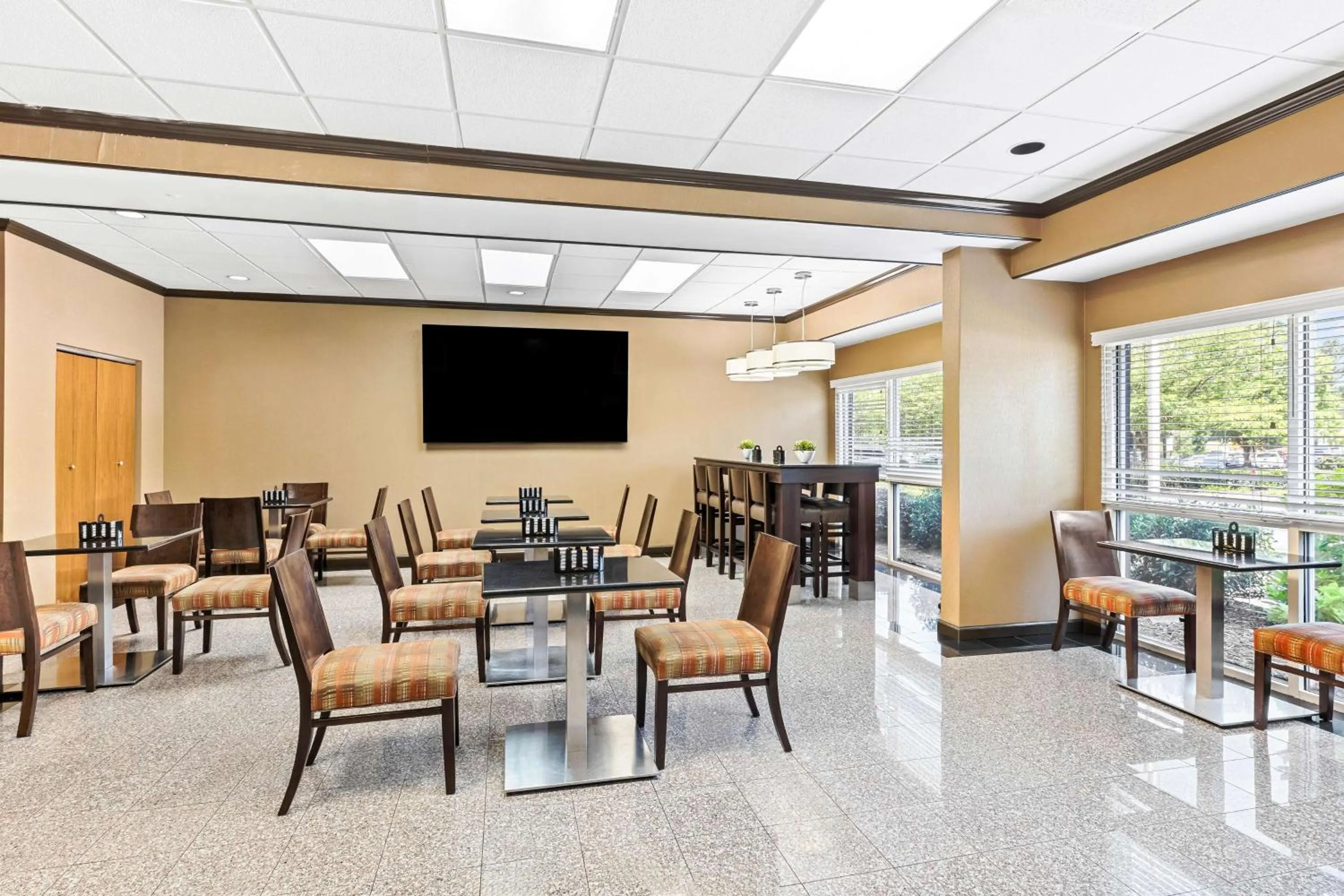 Breakfast in Best Western Gwinnett Center