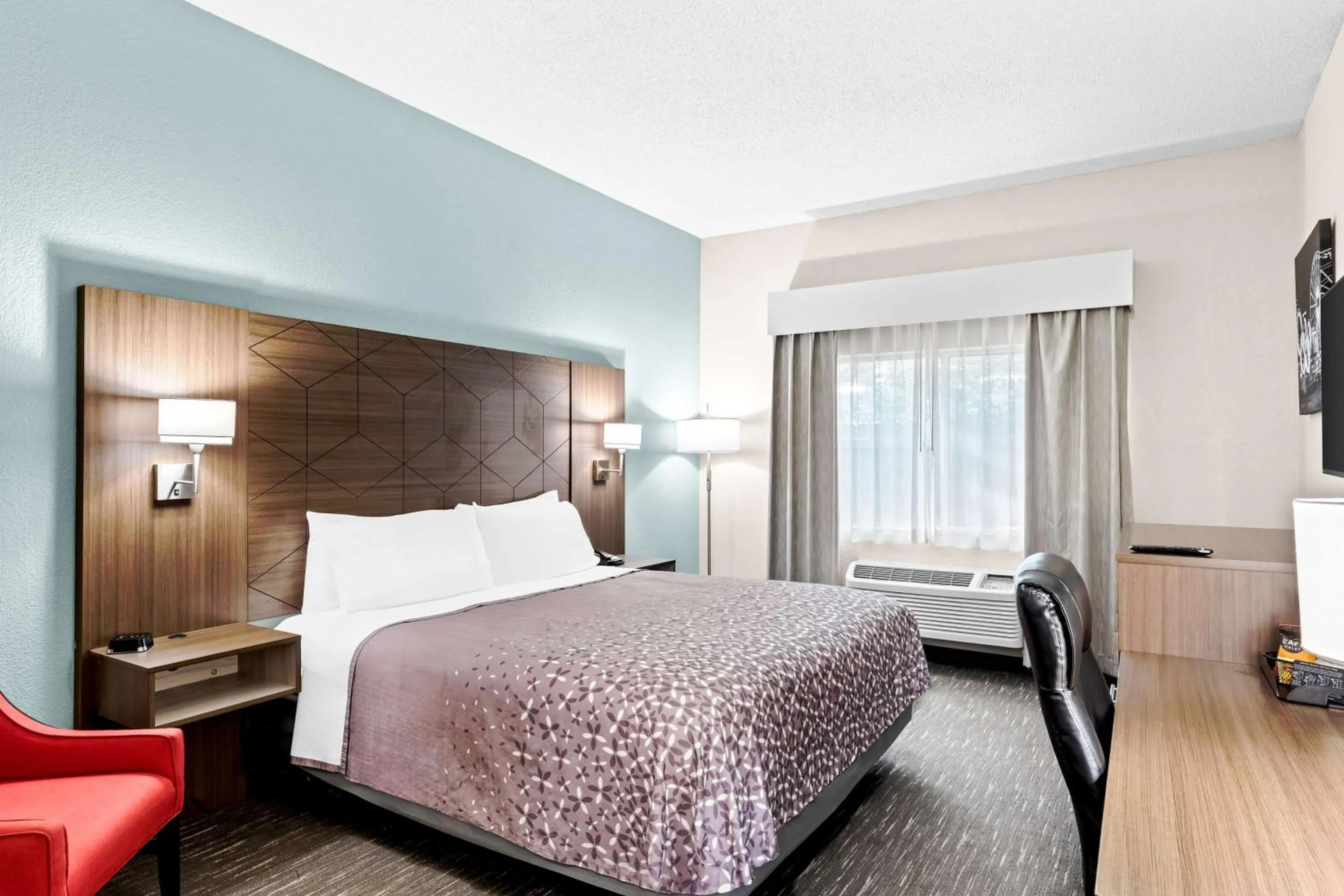 Bedroom, Bed in Best Western Gwinnett Center