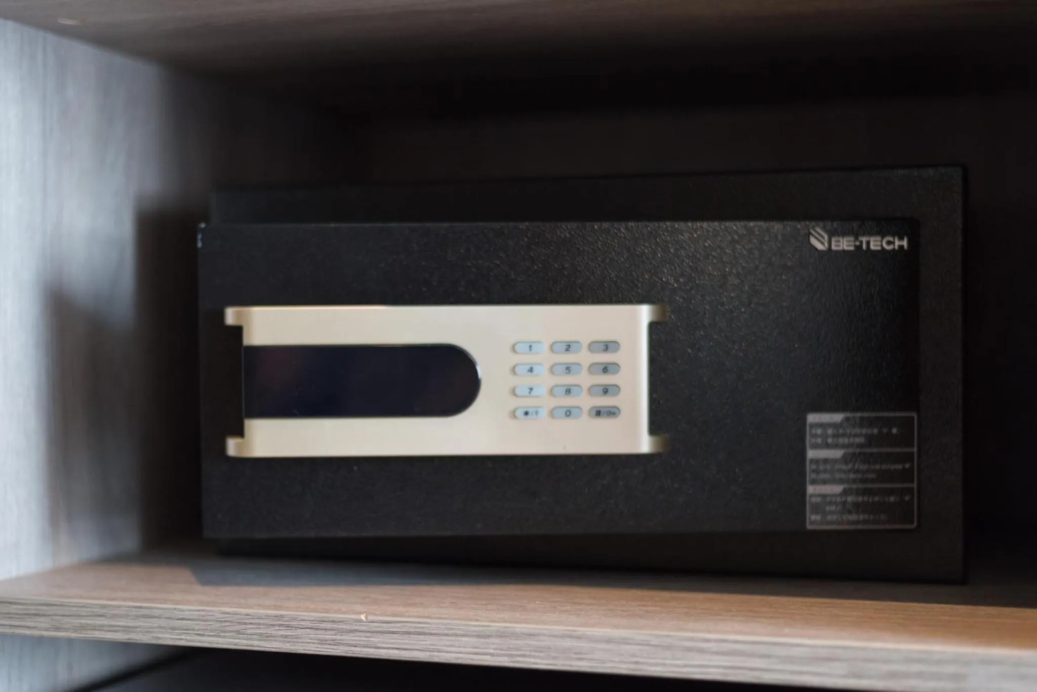 Photo of the whole room in Grand 5 Hotel & Plaza Sukhumvit Bangkok