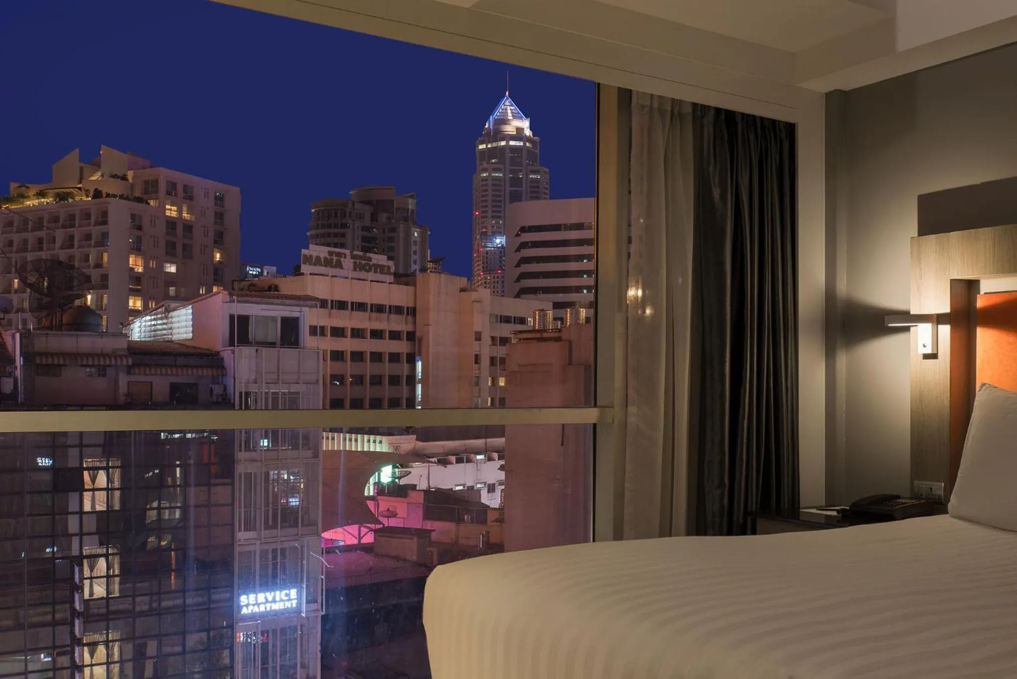 City view, Bed in Grand 5 Hotel & Plaza Sukhumvit Bangkok