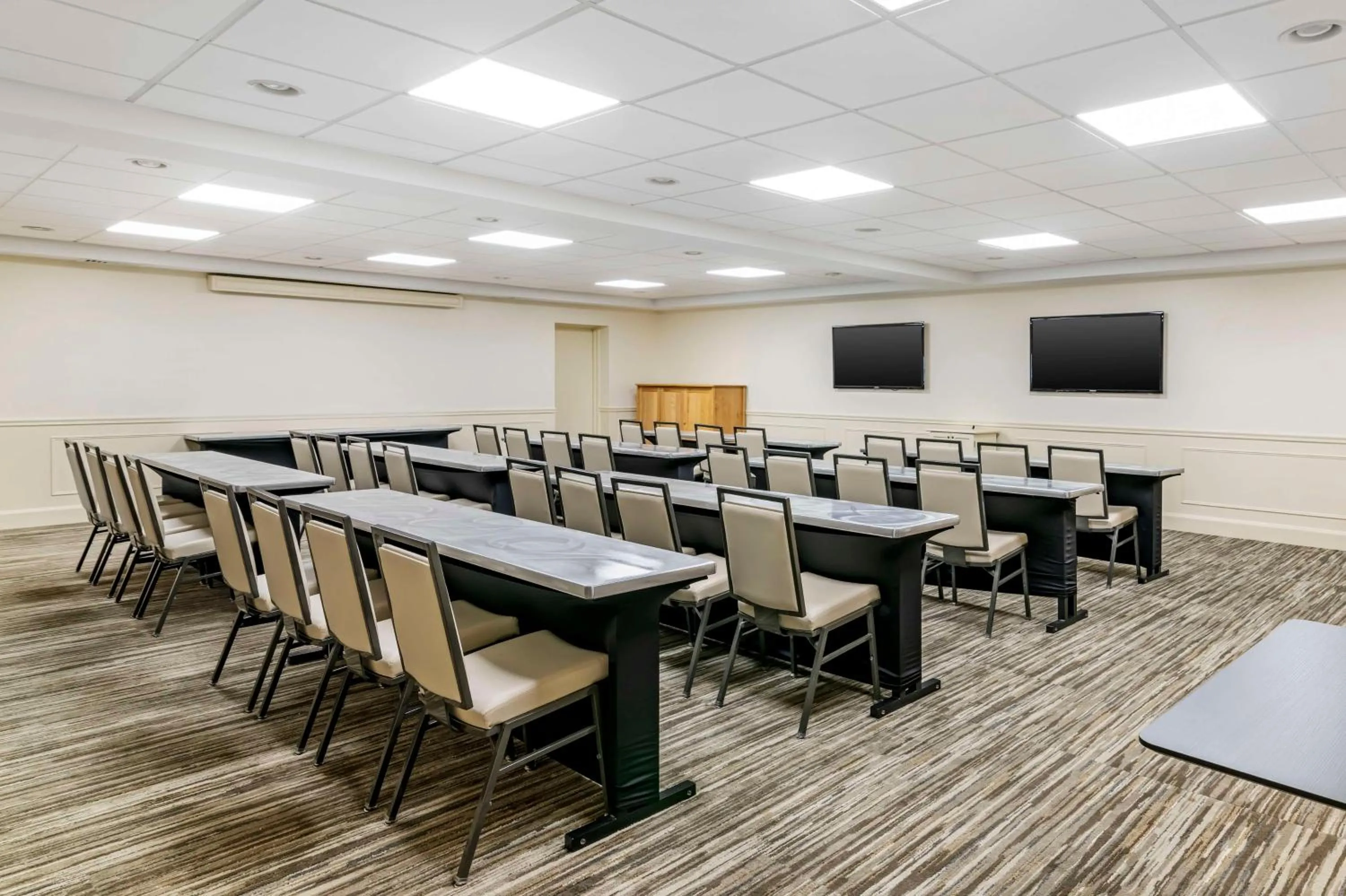 Meeting/conference room in Best Western Springfield Hotel