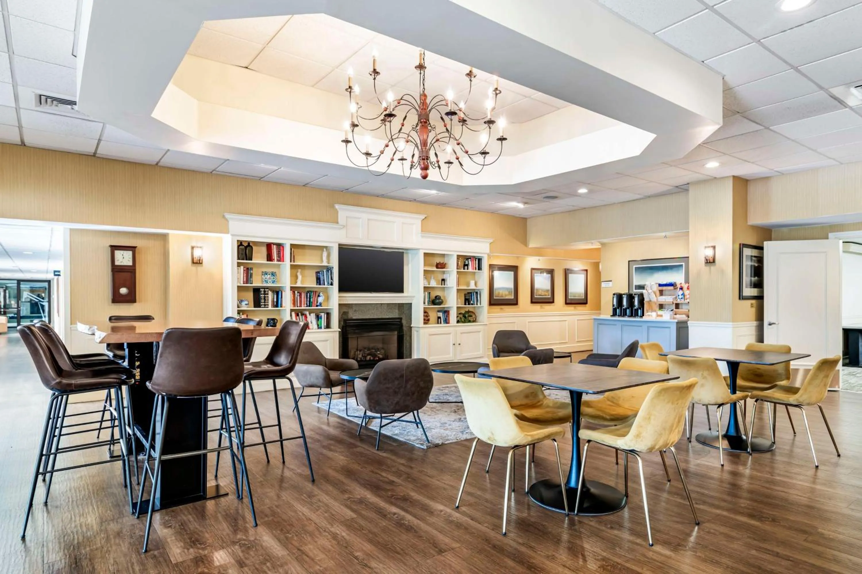 Lobby or reception in Best Western Springfield Hotel