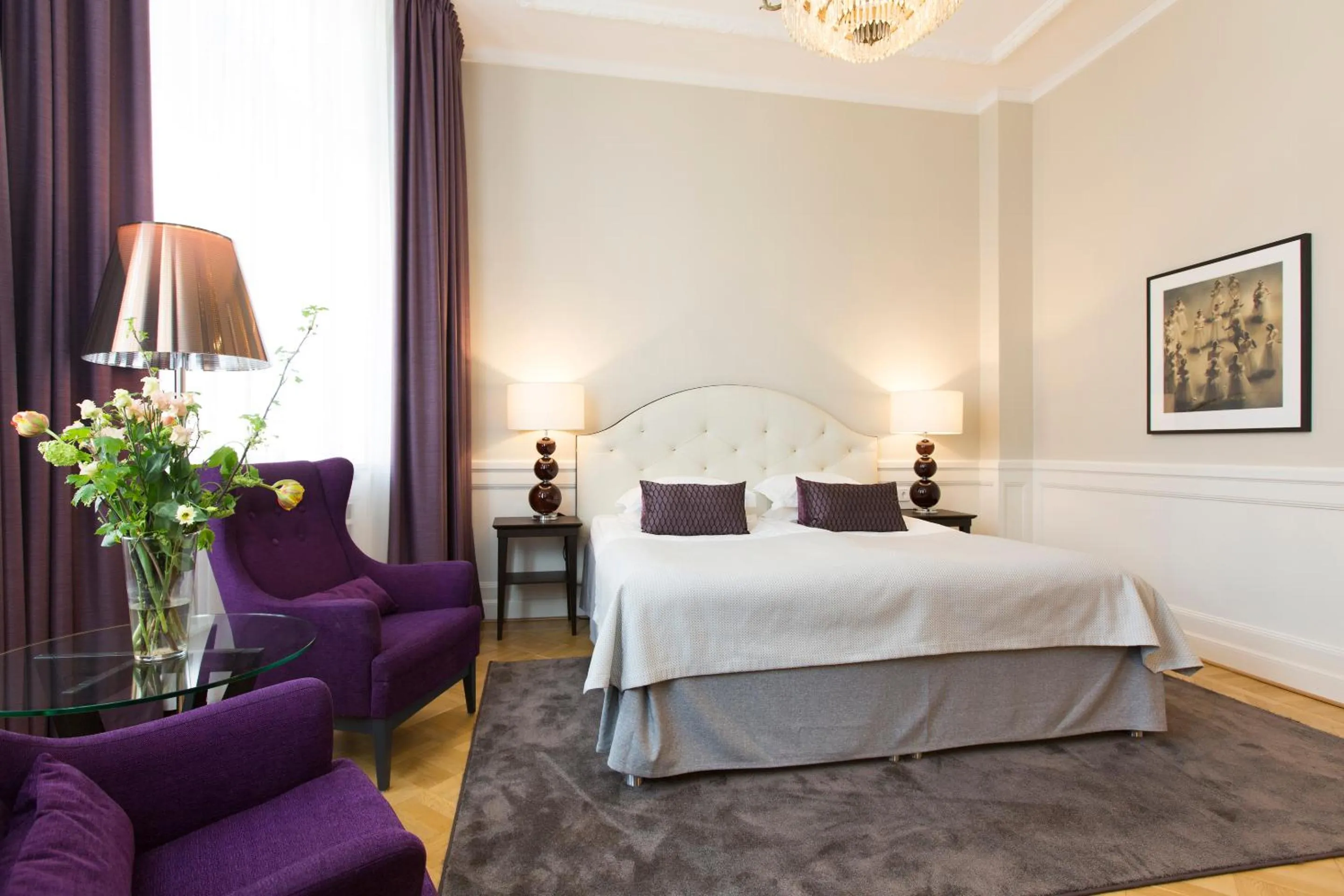 Photo of the whole room, Bed in Elite Hotel Savoy