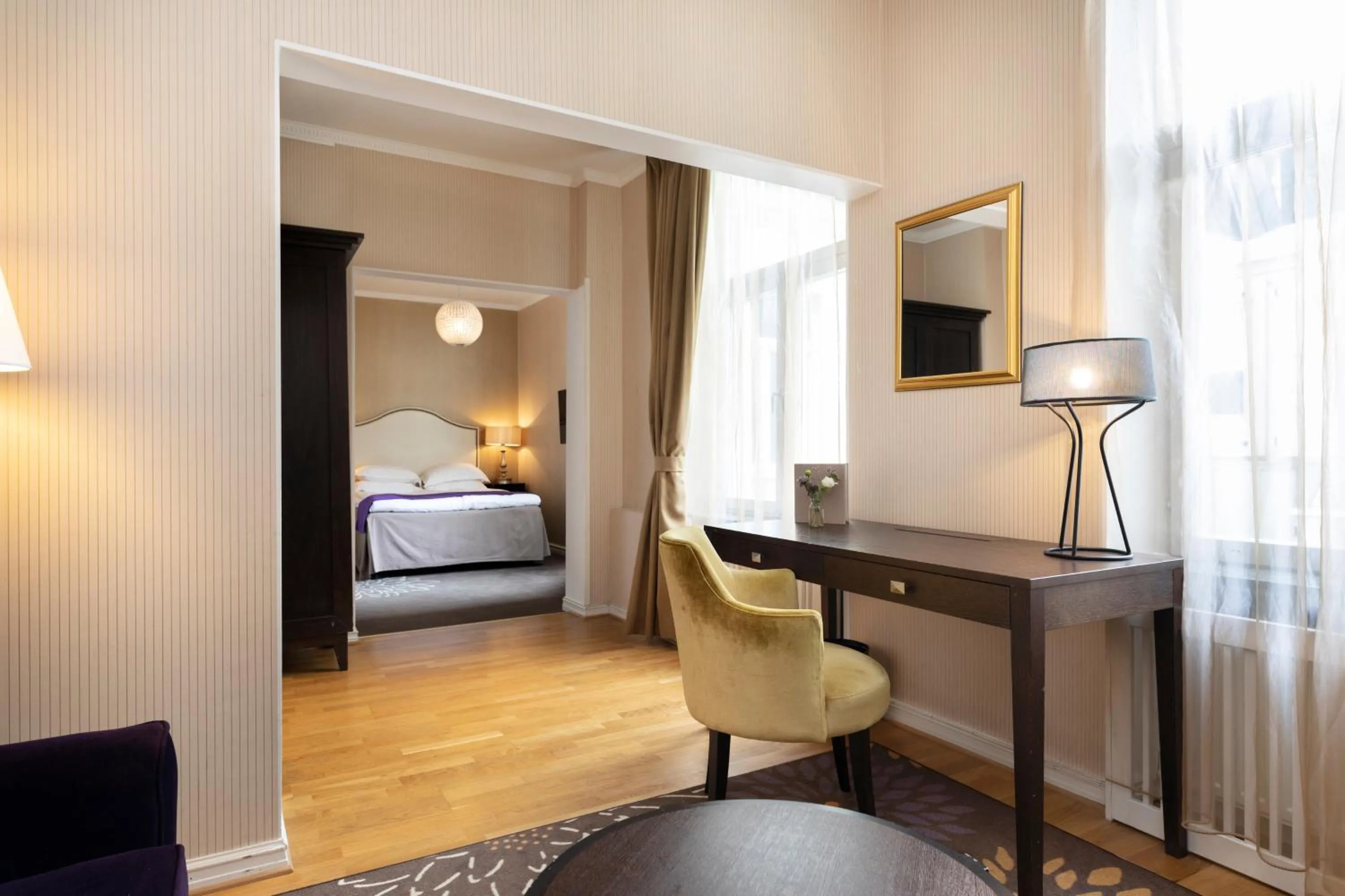 Photo of the whole room, Bed in Elite Hotel Savoy