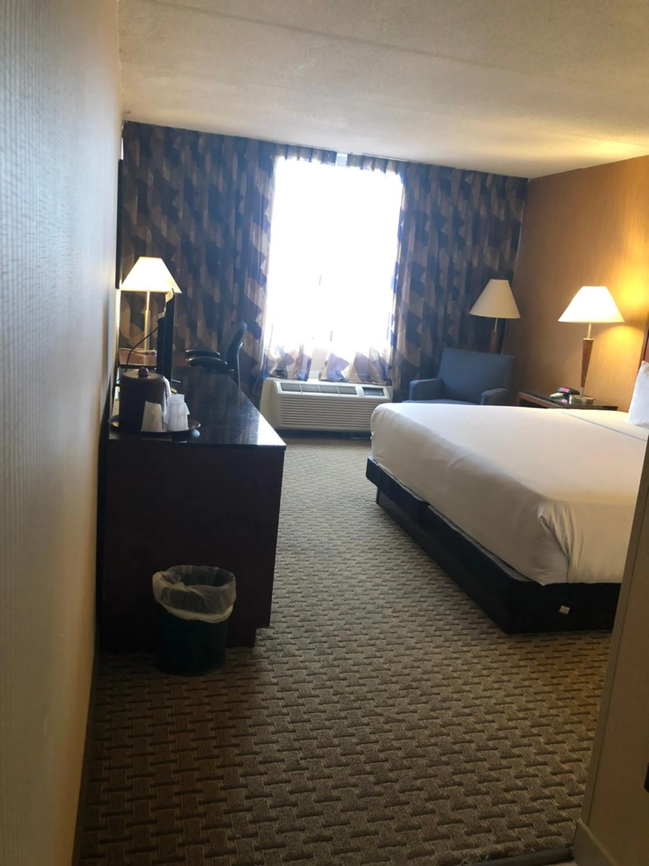 E Hotel Banquet & Conference Center